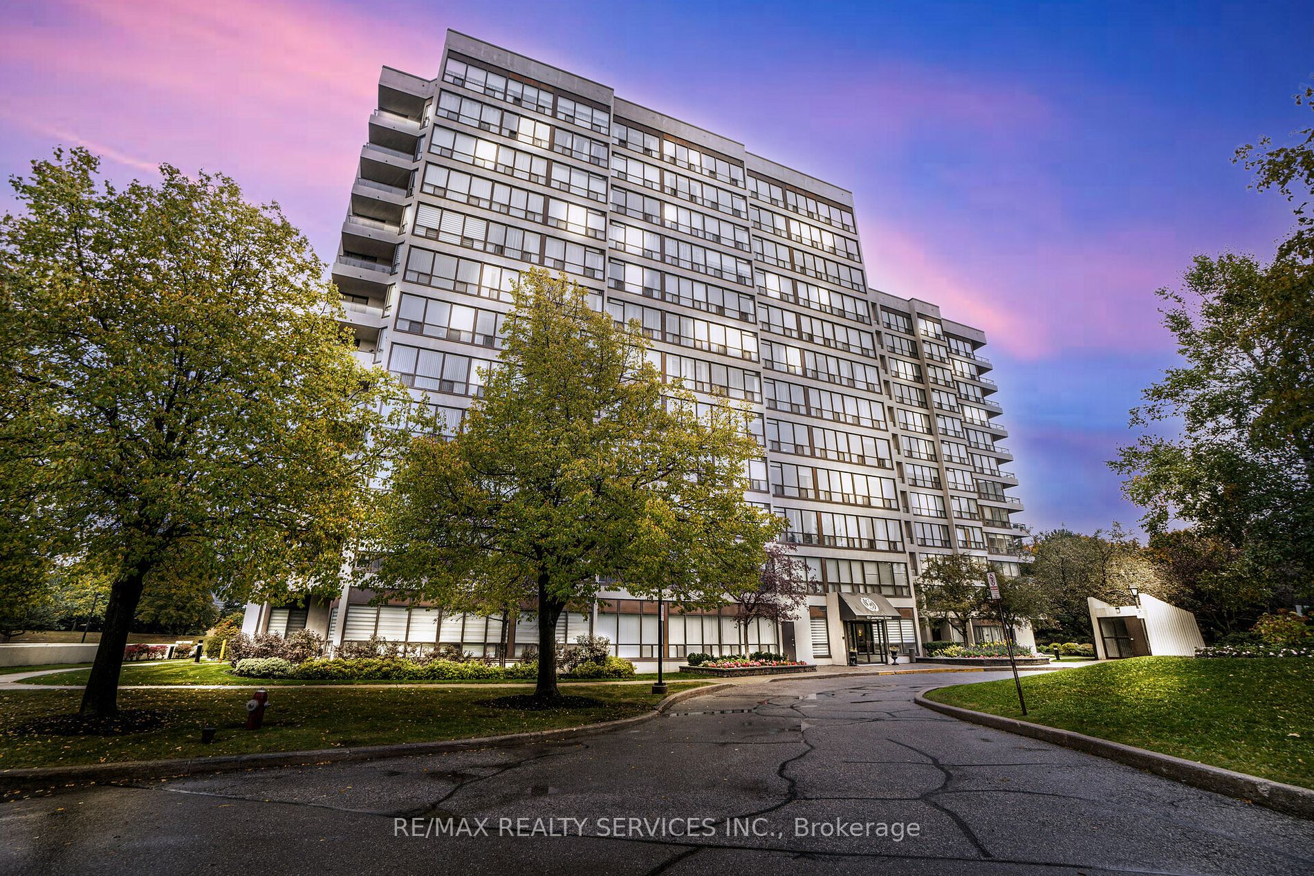 10 Laurelcrest St, #412