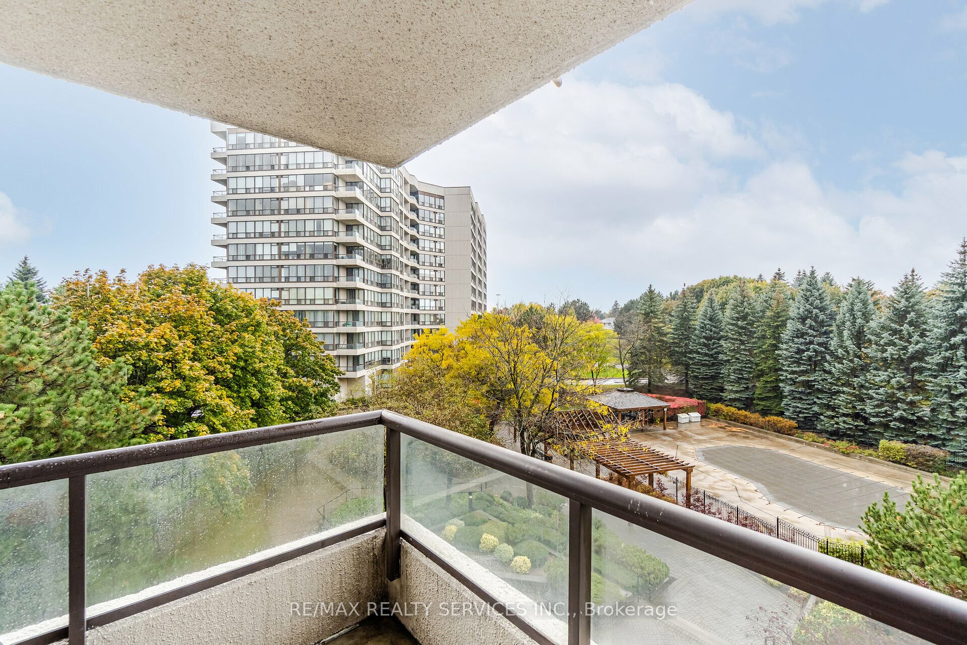 10 Laurelcrest St, #412