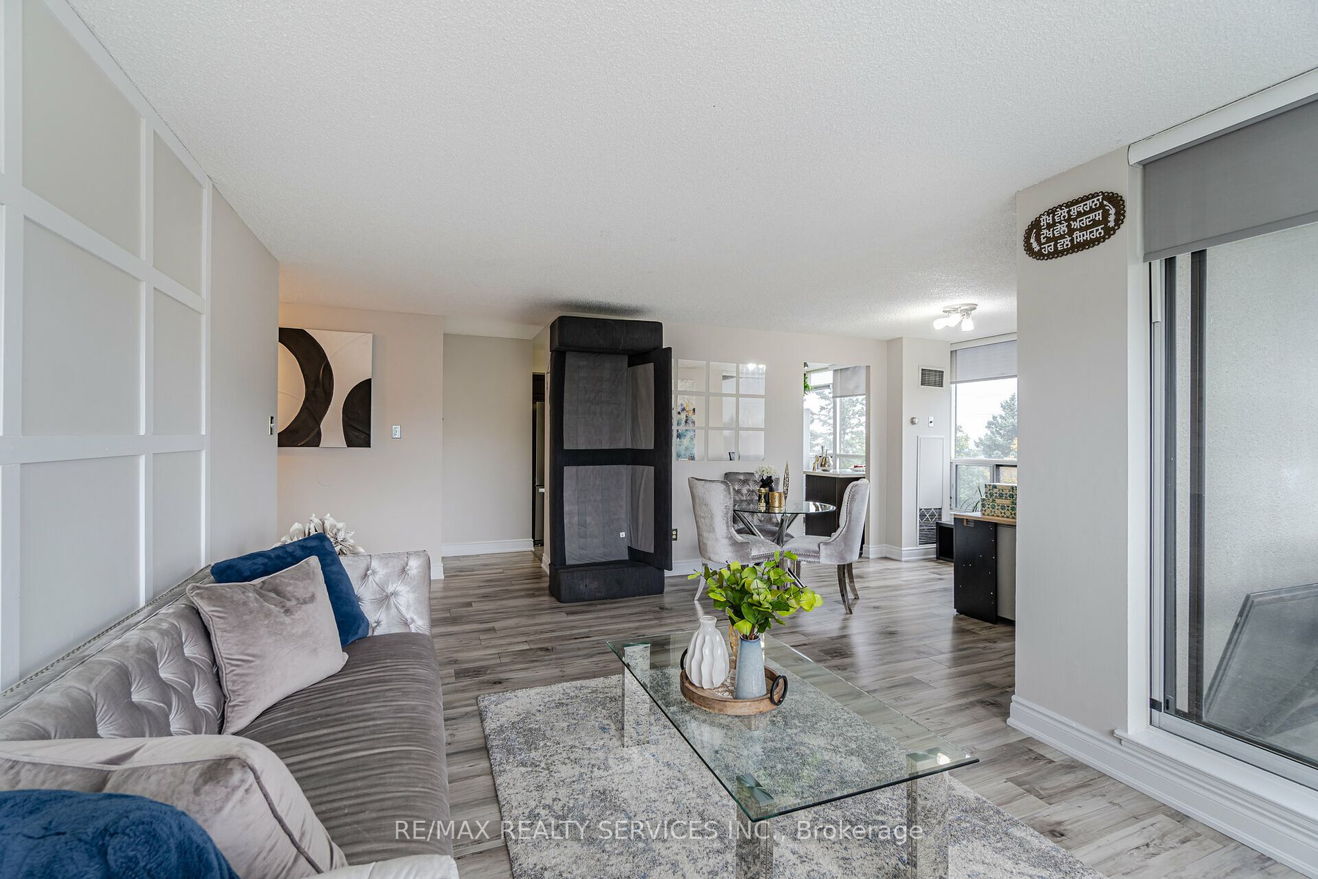 10 Laurelcrest St, #412