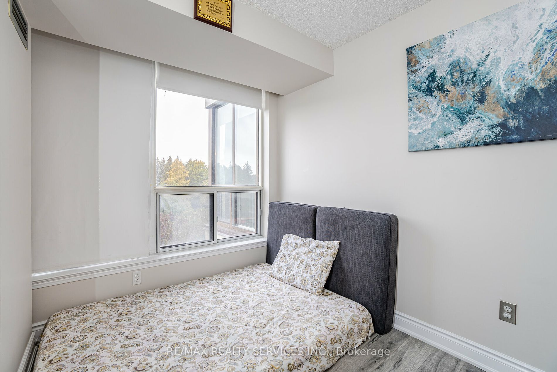 10 Laurelcrest St, #412