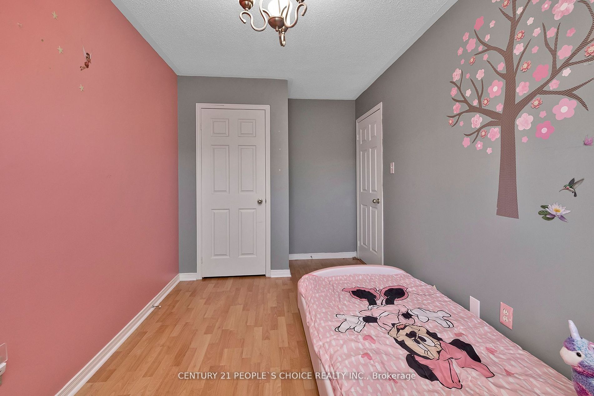 32 Frank Johnston Rd
