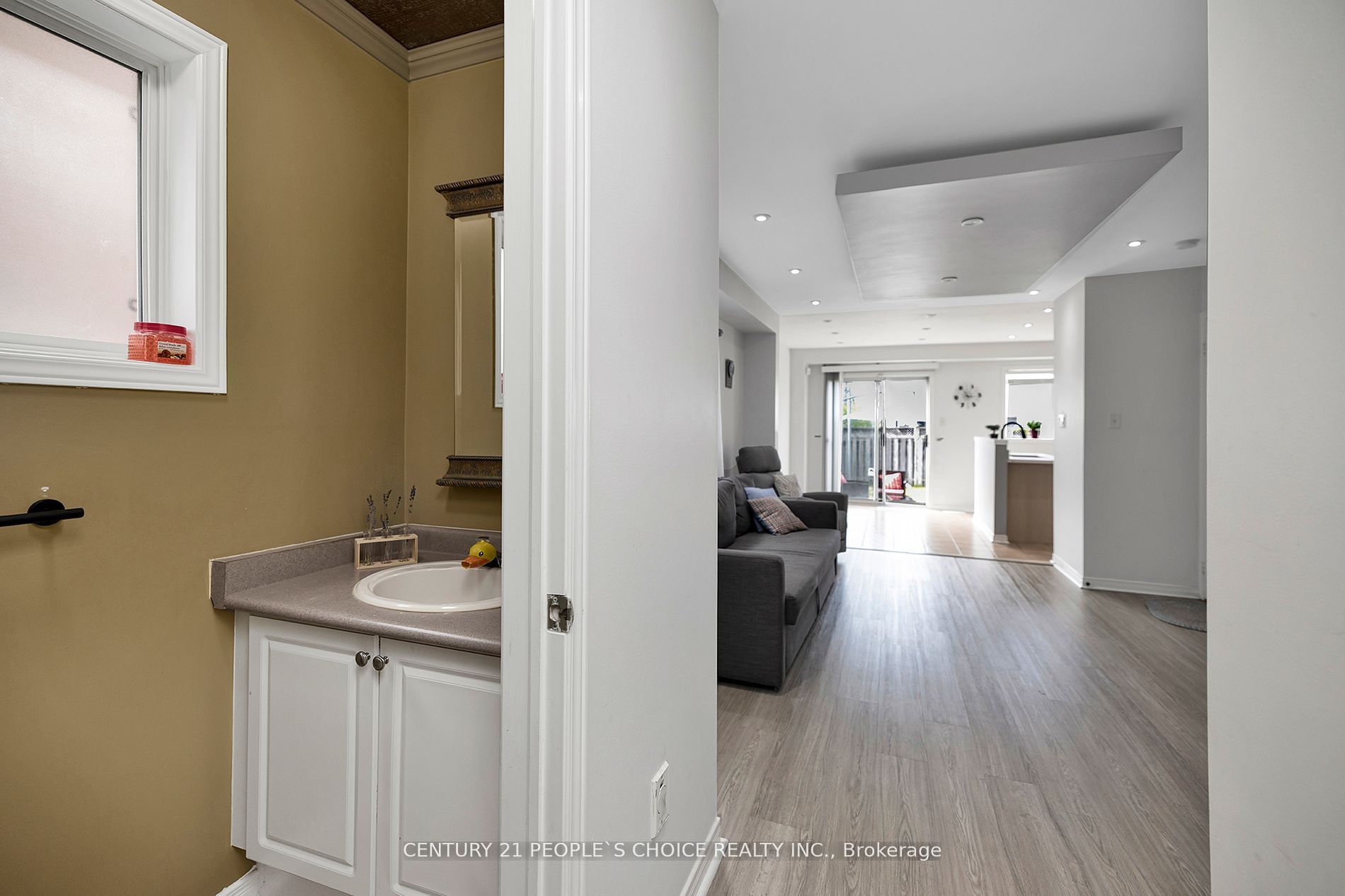 32 Frank Johnston Rd