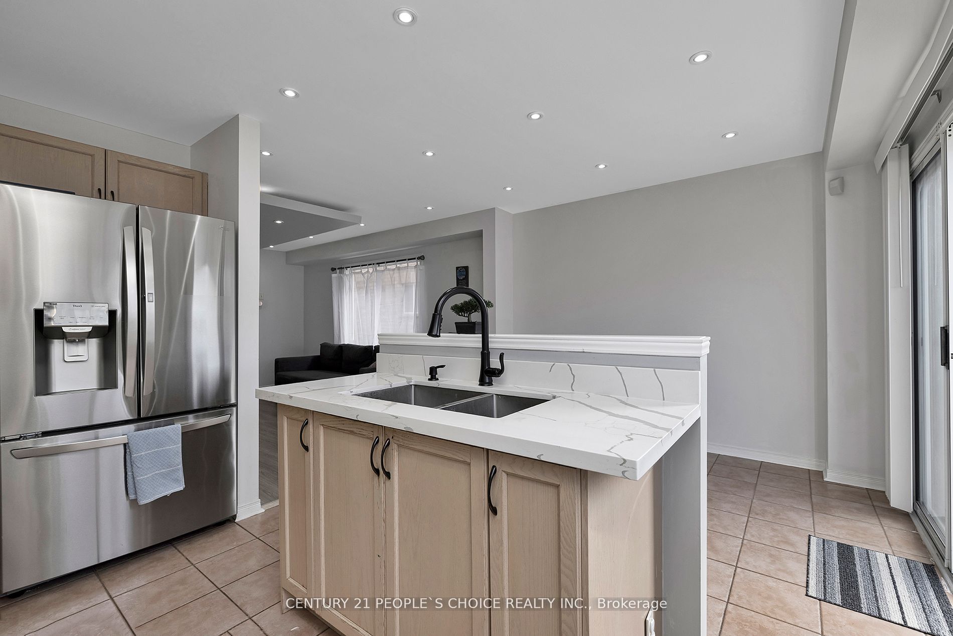 32 Frank Johnston Rd