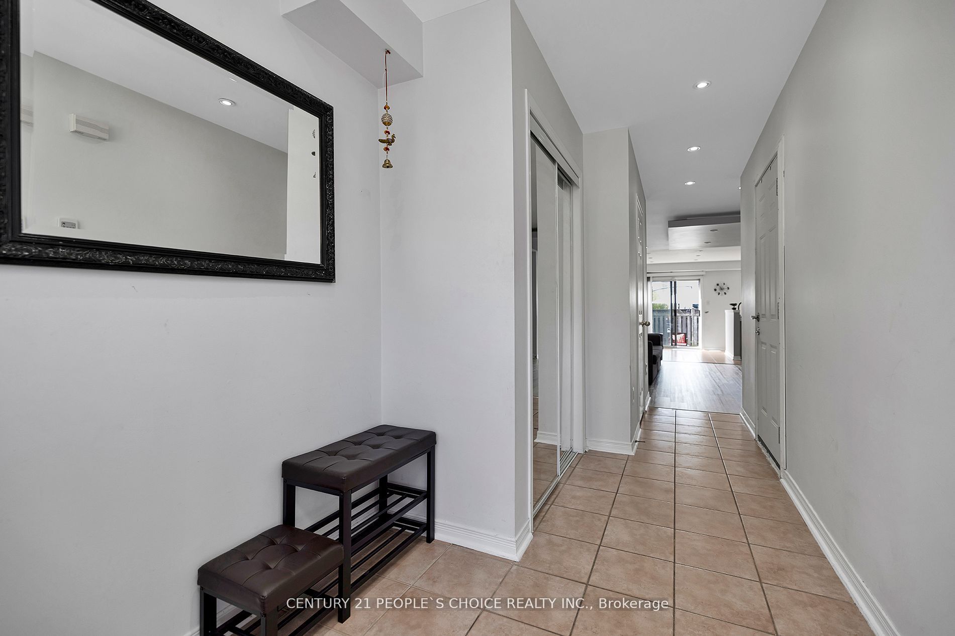 32 Frank Johnston Rd