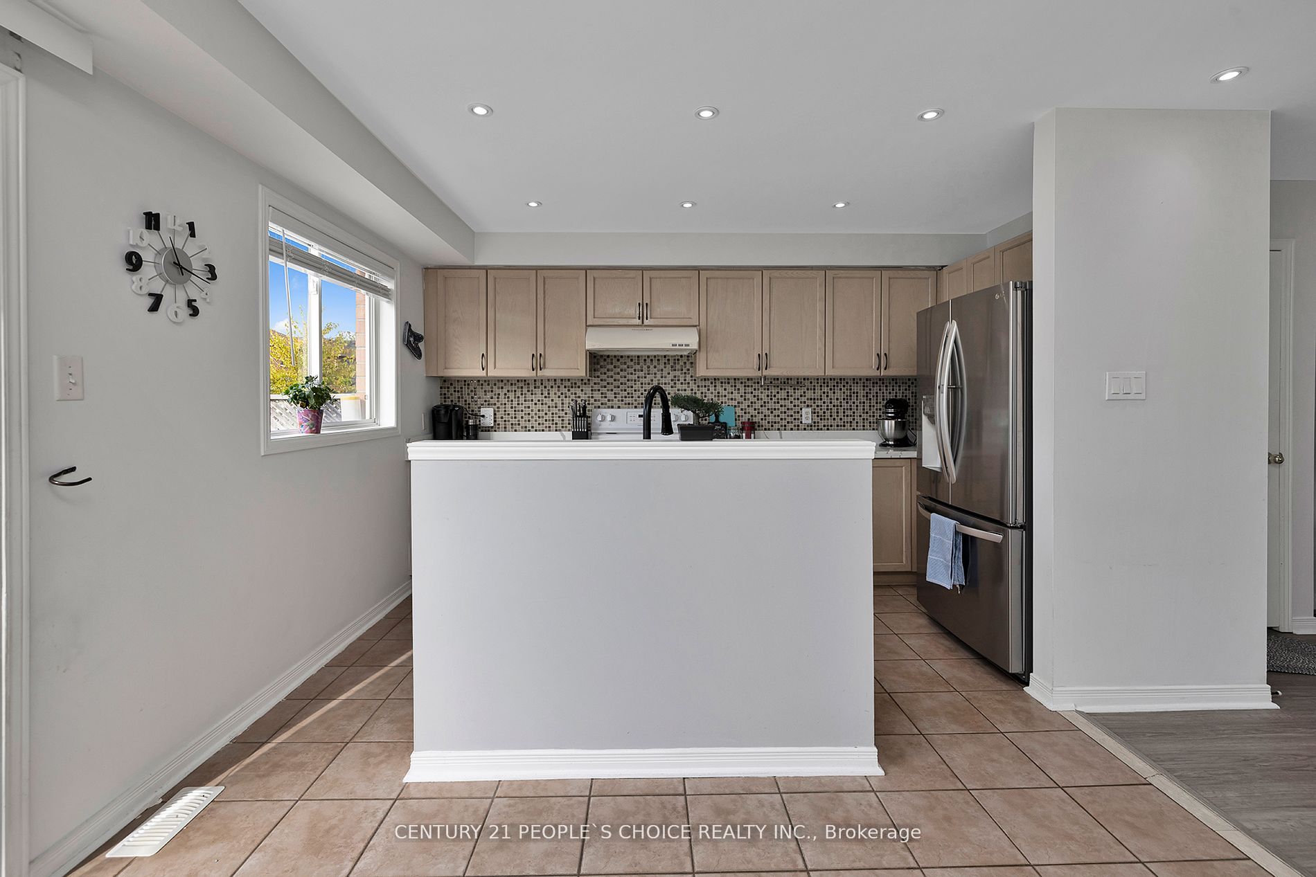32 Frank Johnston Rd