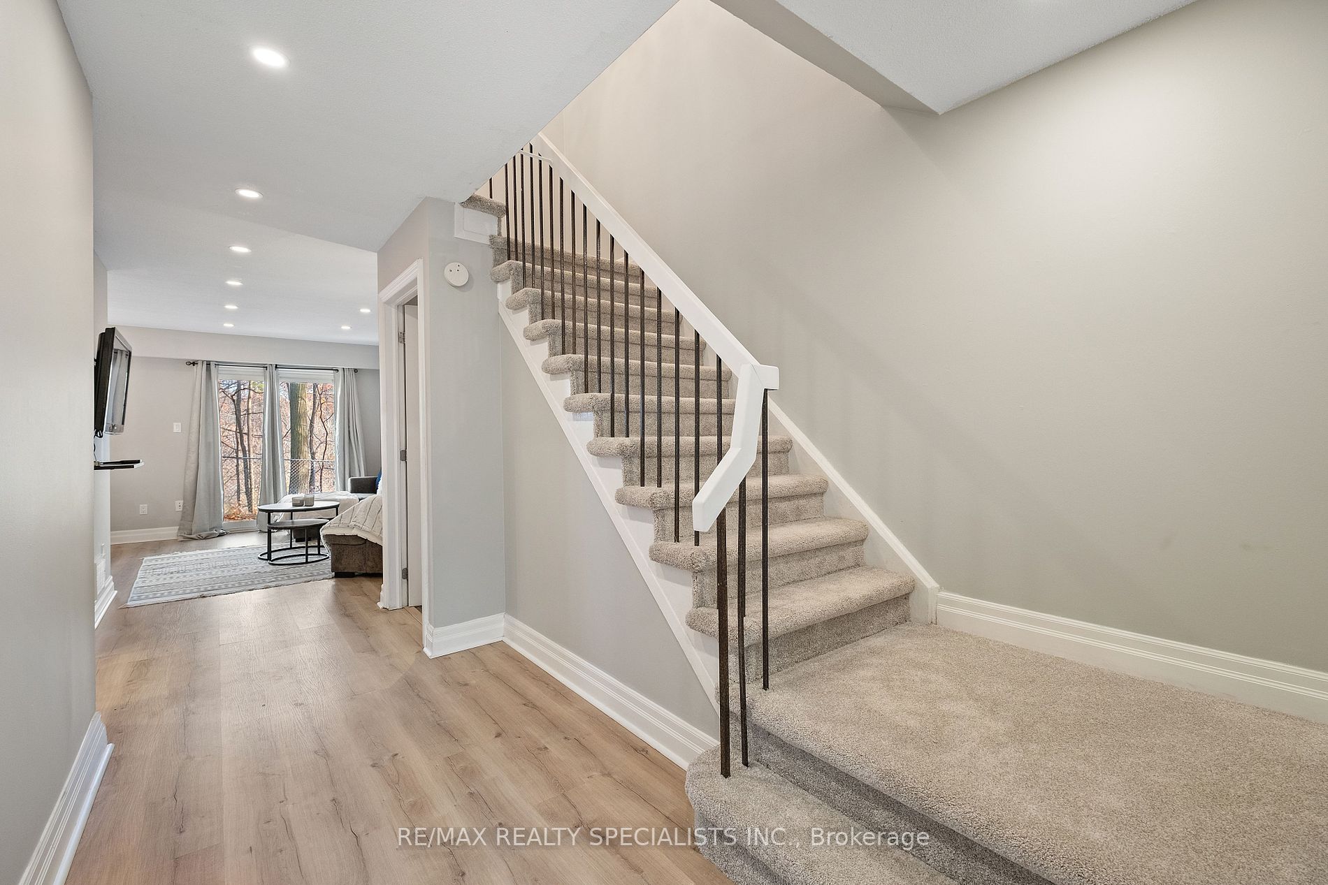 2120 Rathburn Rd E, #52