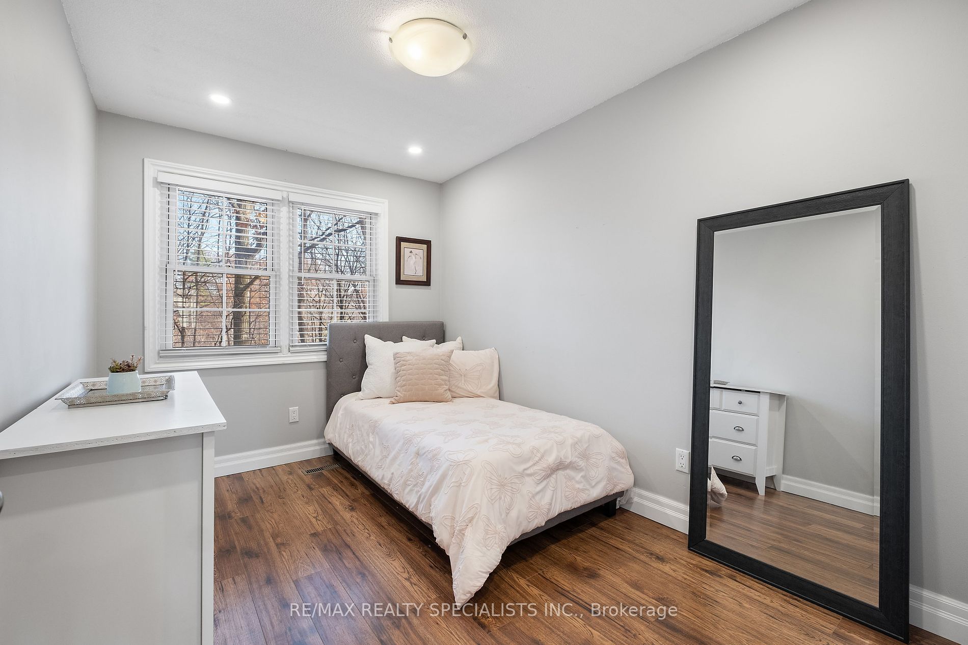 2120 Rathburn Rd E, #52