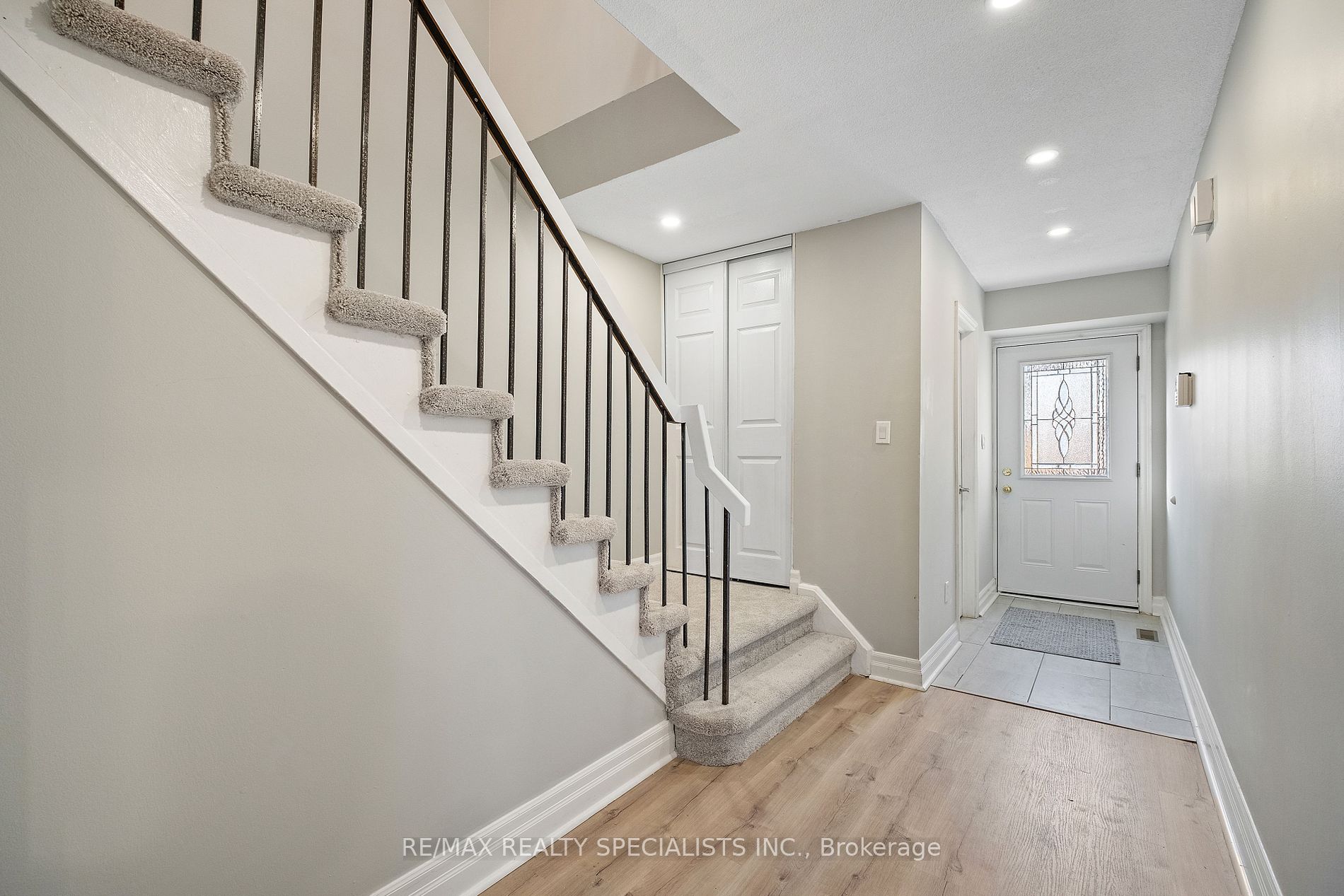 2120 Rathburn Rd E, #52
