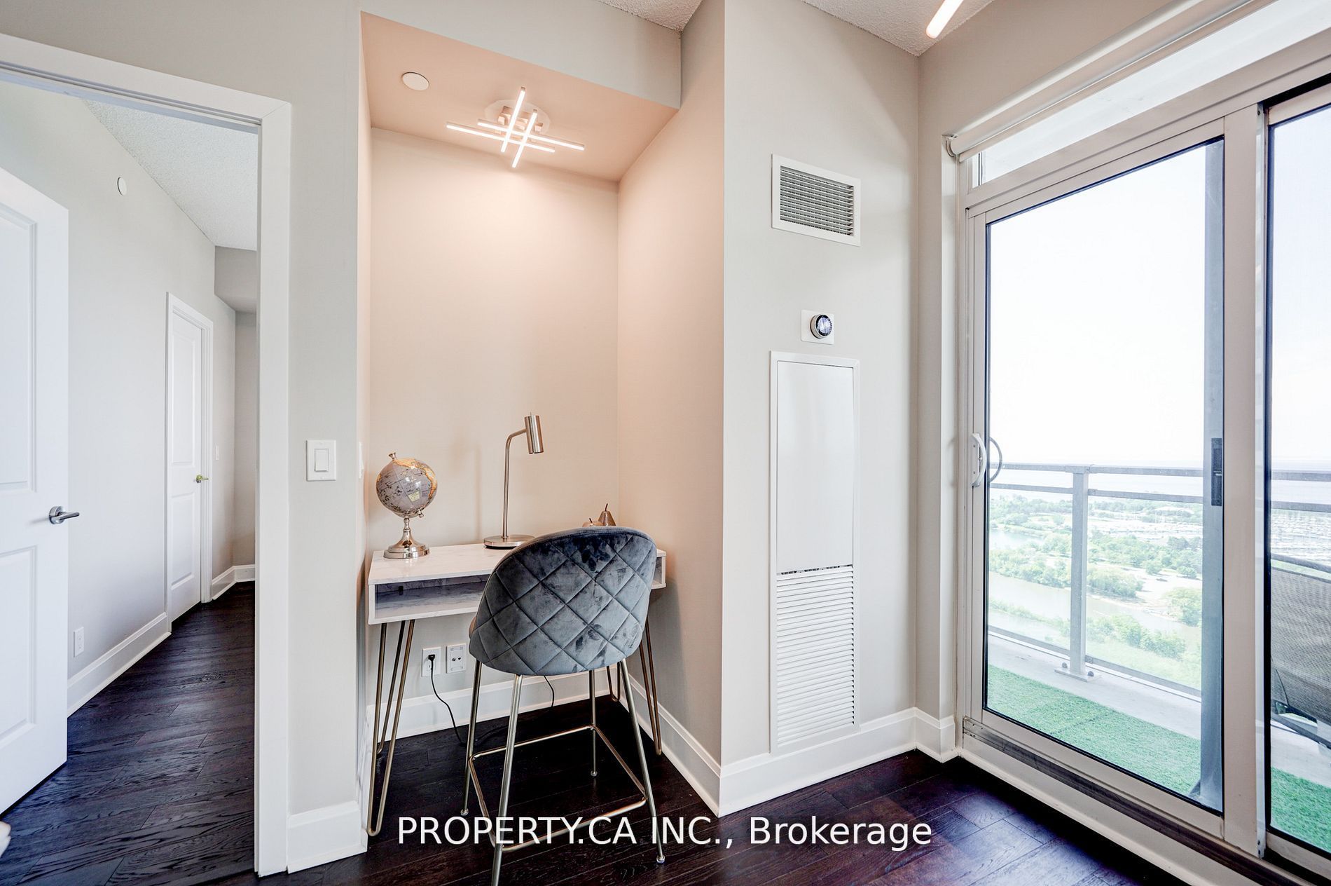 33 Shore Breeze Dr, #2501