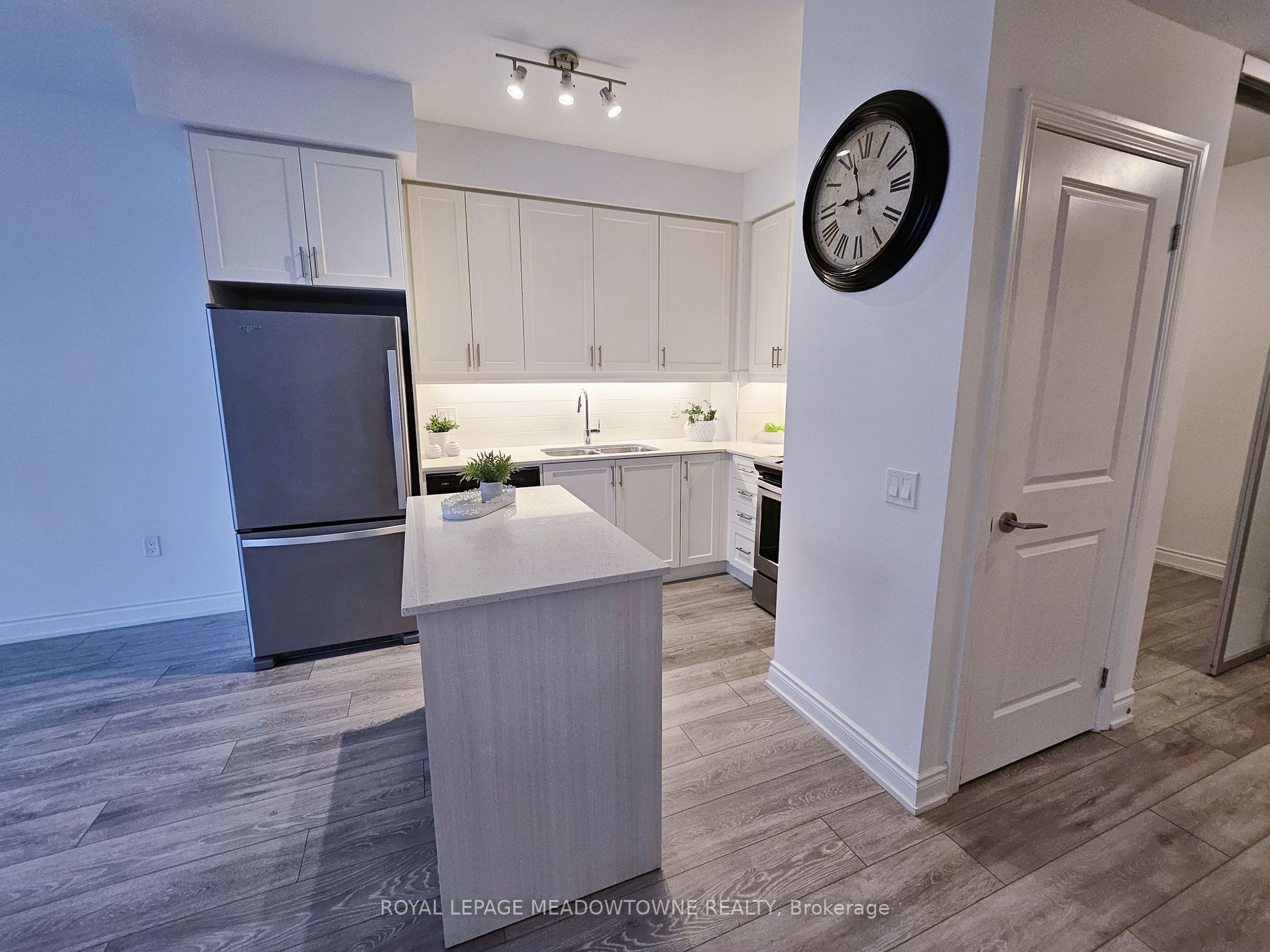 1050 Main Street E, #315