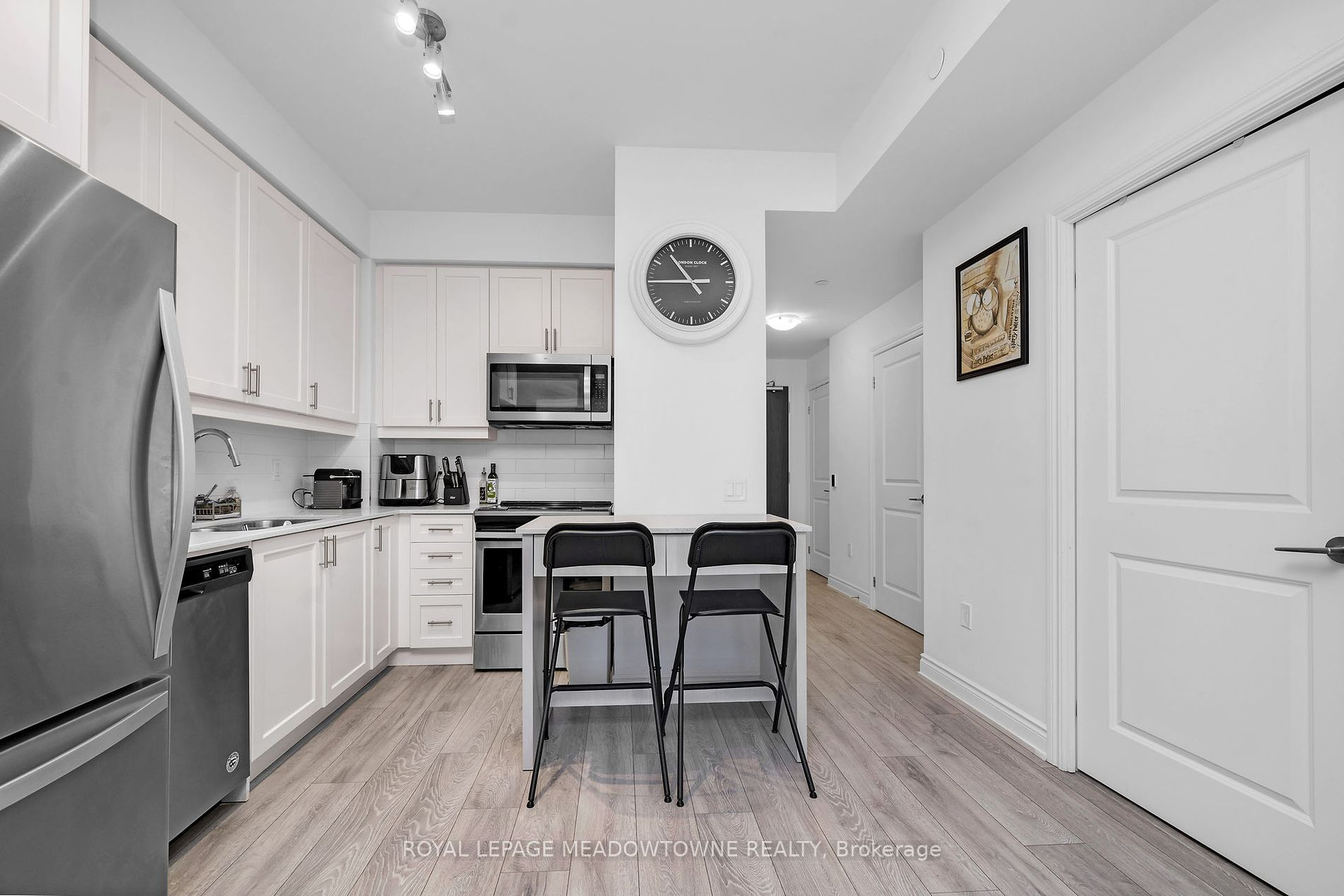 1050 Main Street E, #315