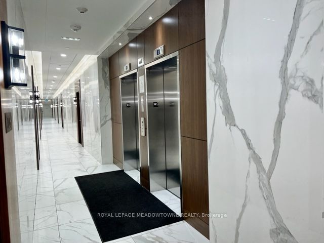 1050 Main Street E, #315