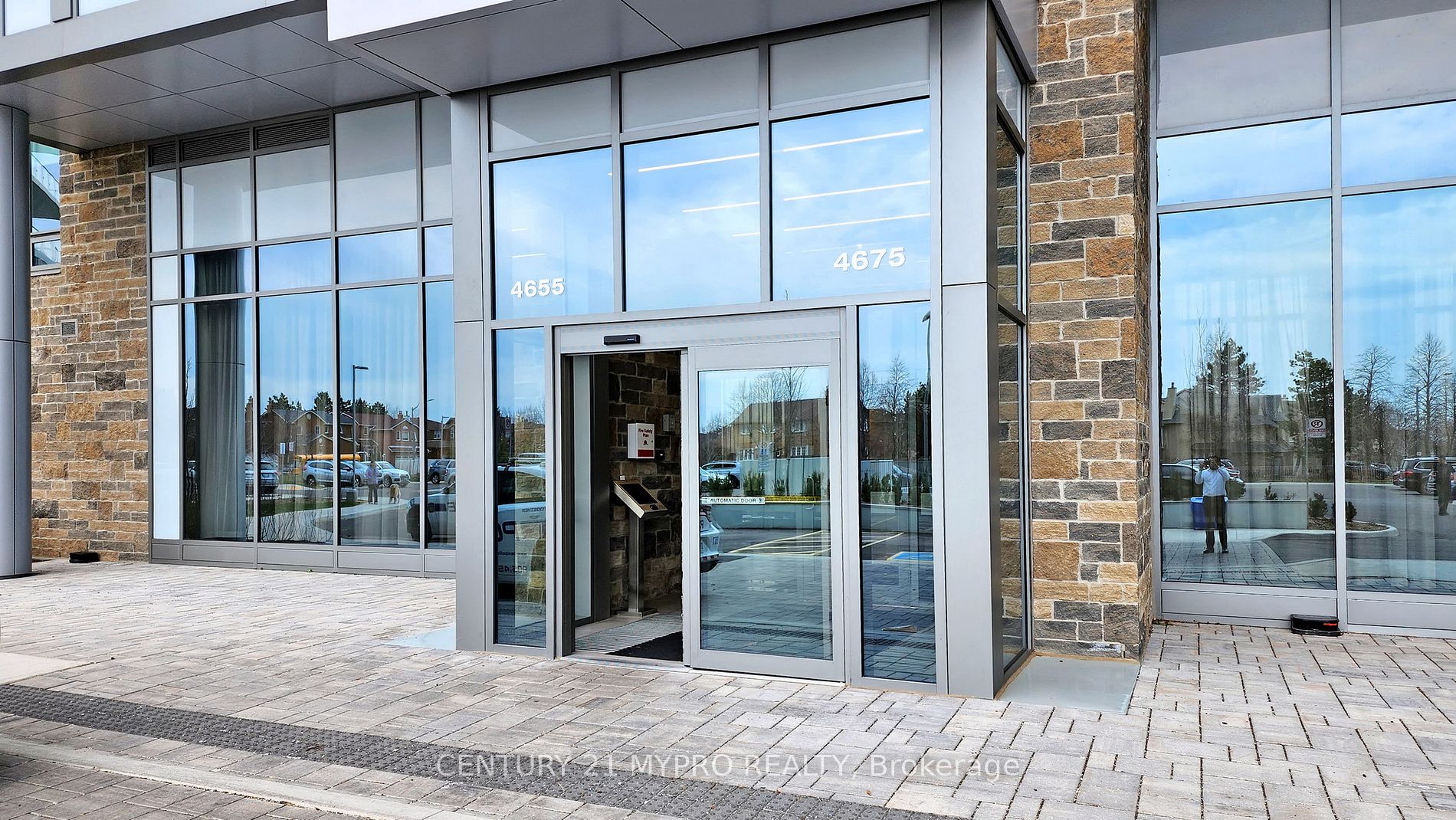 4655 Metcalfe Ave, #509