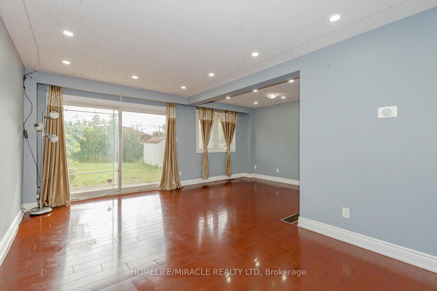 3410 Chipley Cres