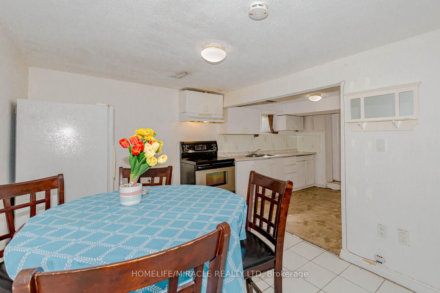 3410 Chipley Cres