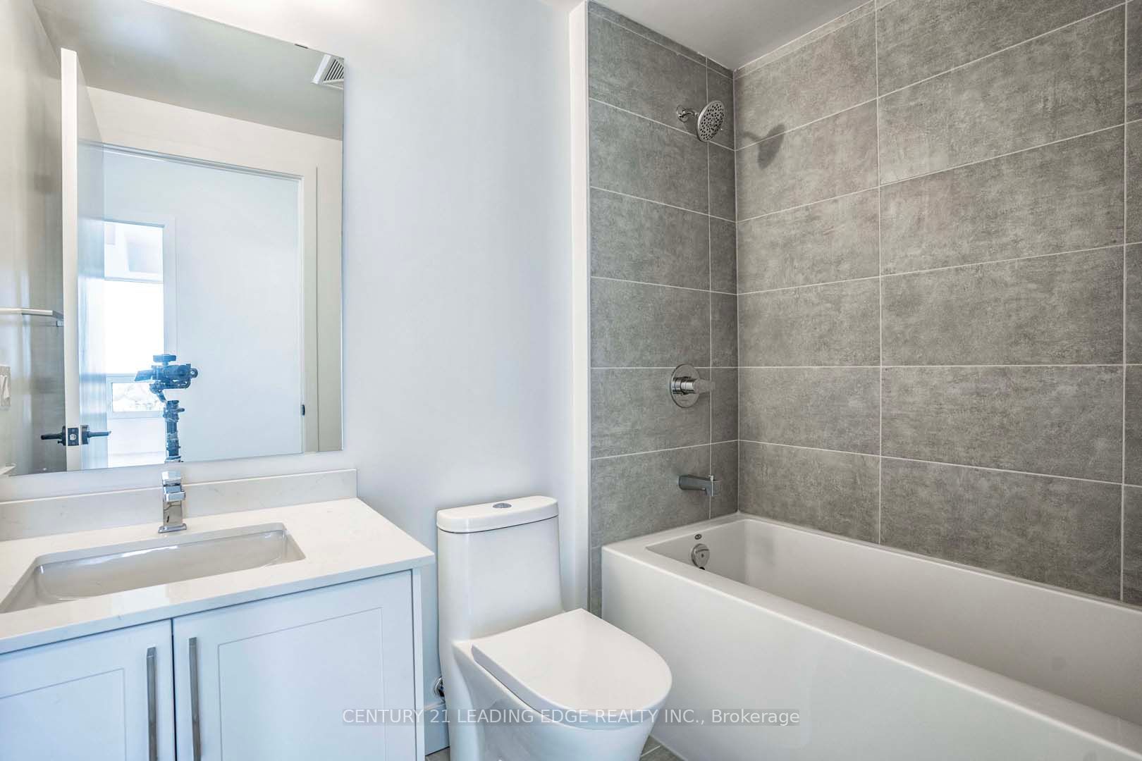 2450 Old Bronte Road, #708