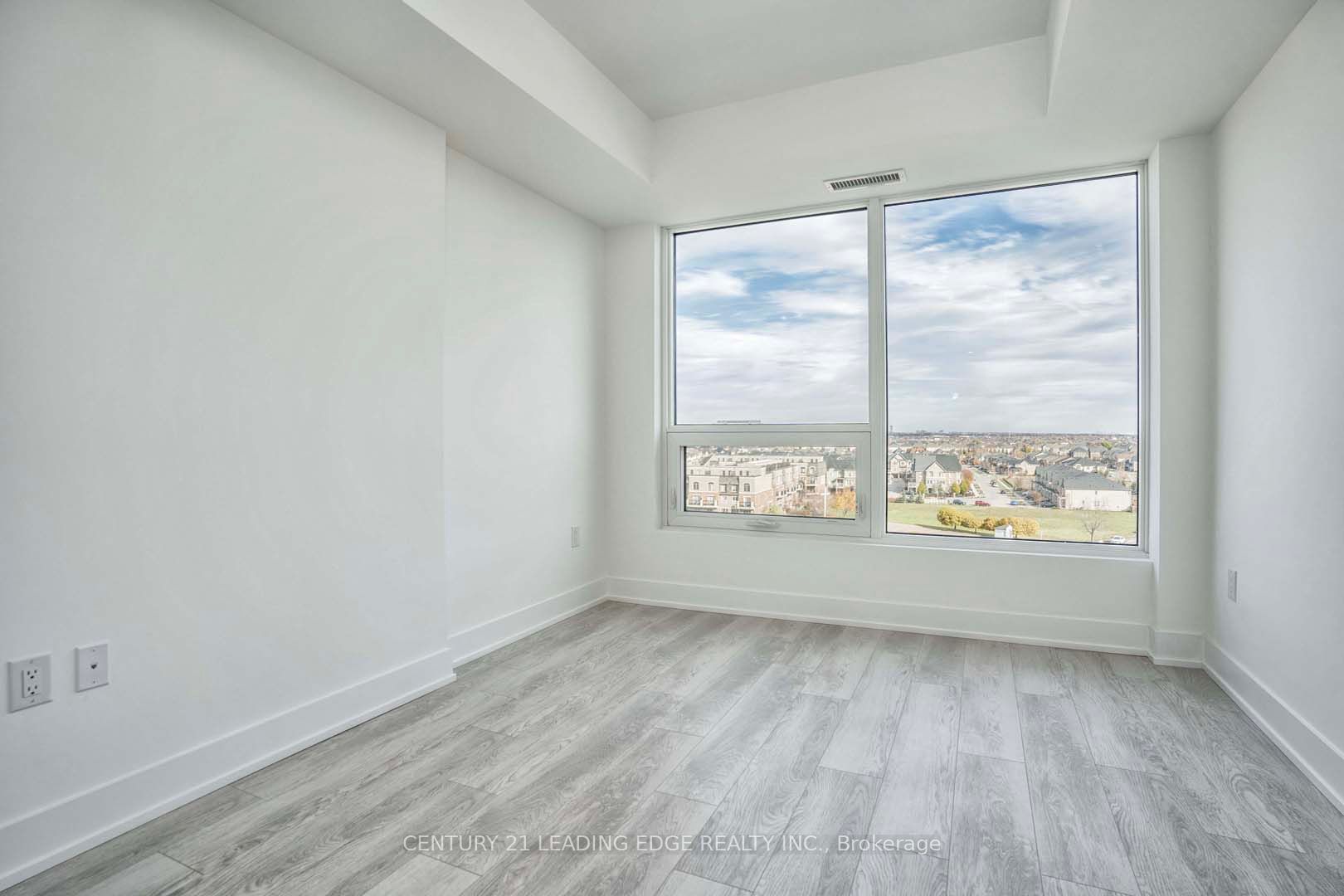2450 Old Bronte Road, #708