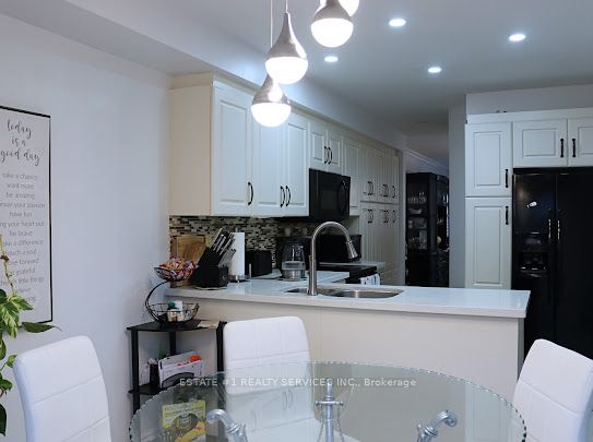 57 Tideland Dr