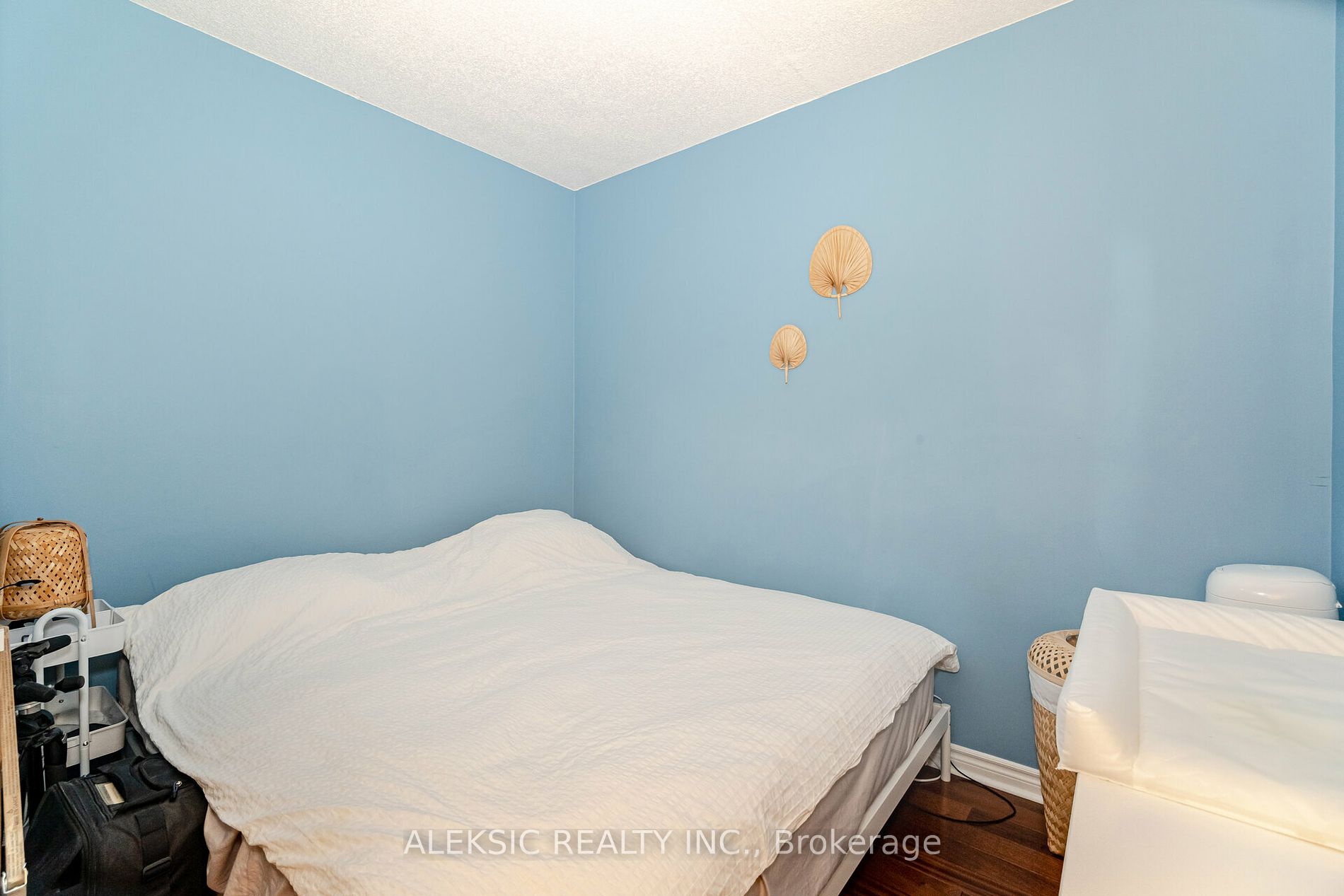 3504 Hurontario St, #202