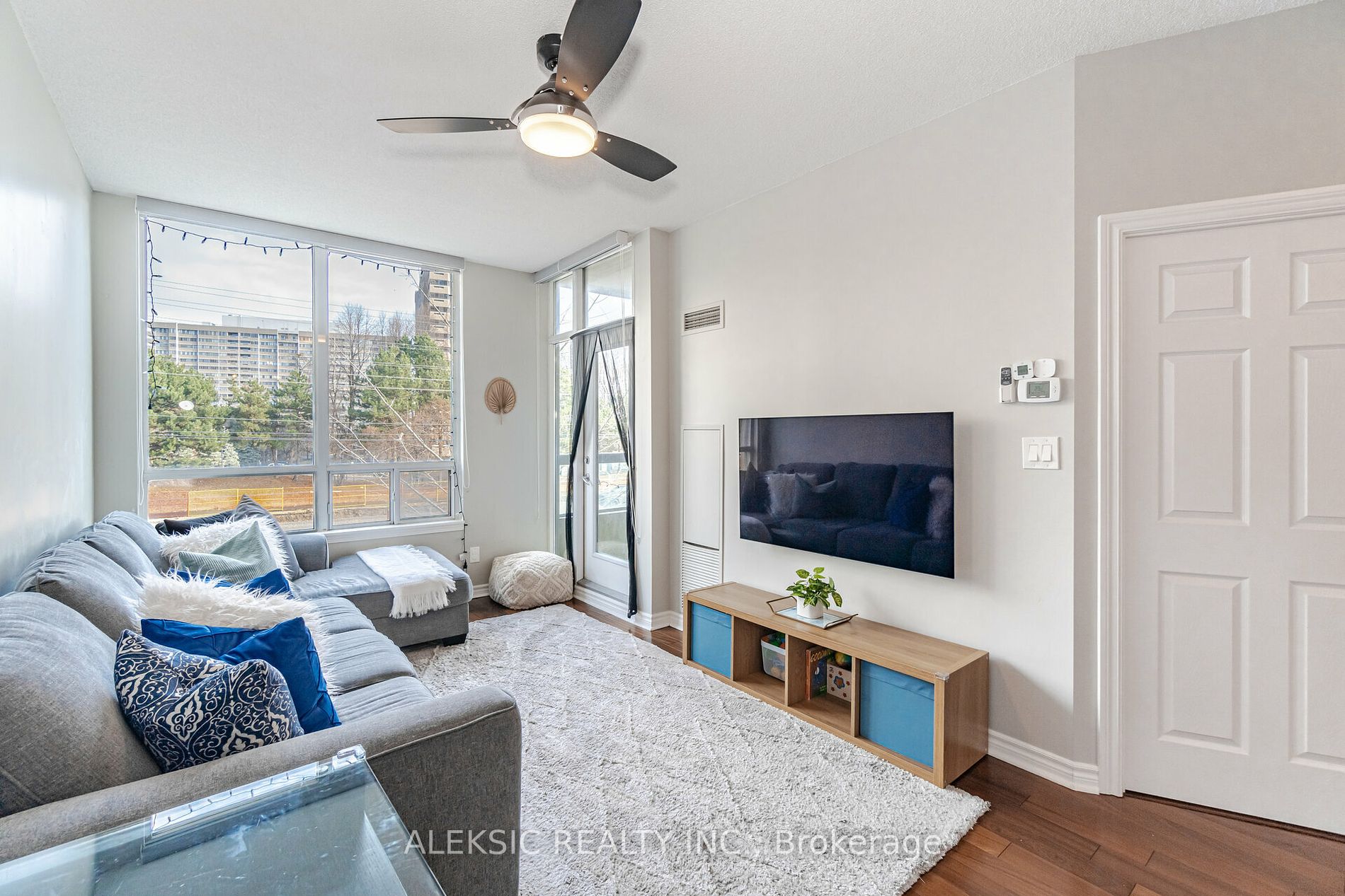 3504 Hurontario St, #202