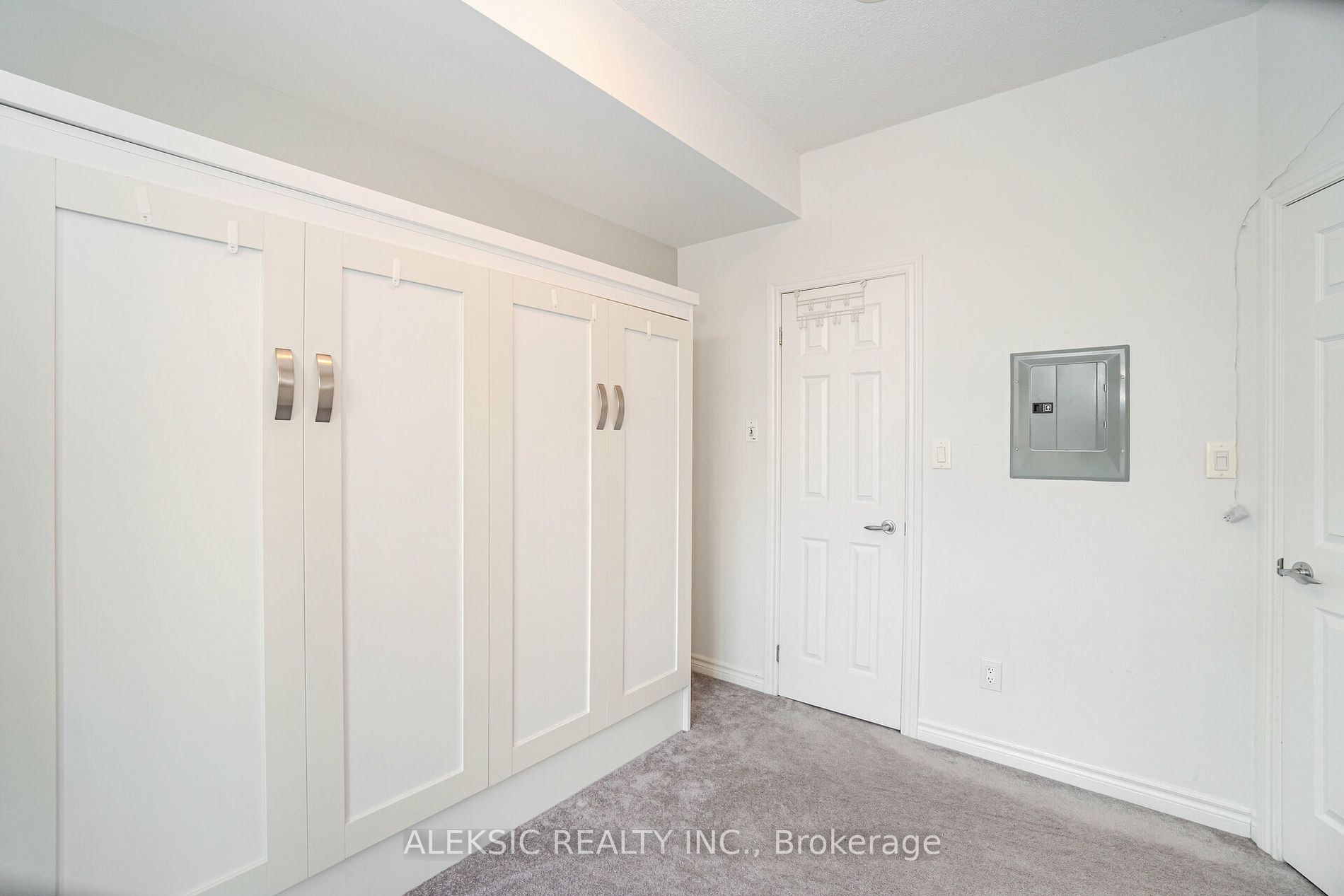 3504 Hurontario St, #202