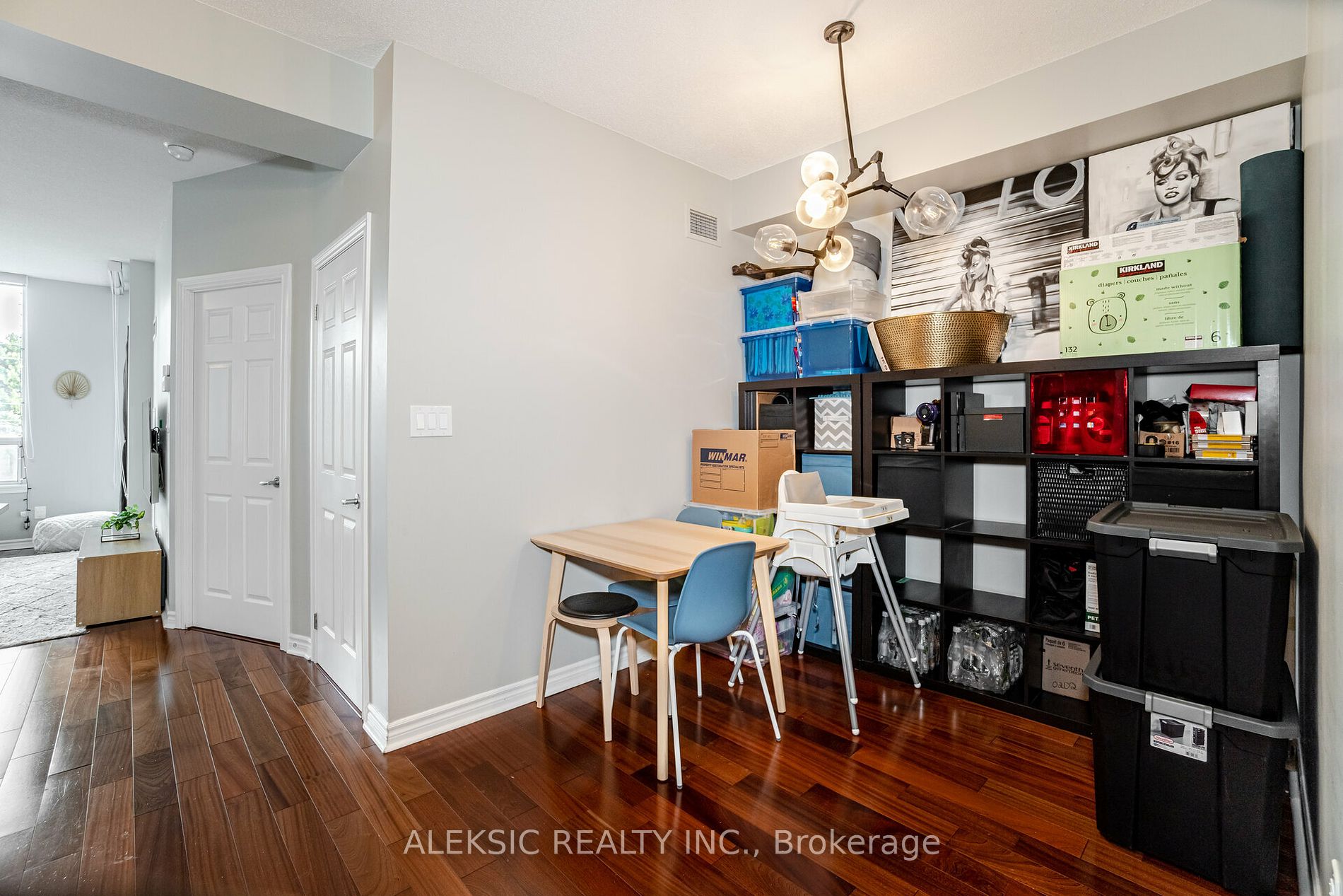 3504 Hurontario St, #202