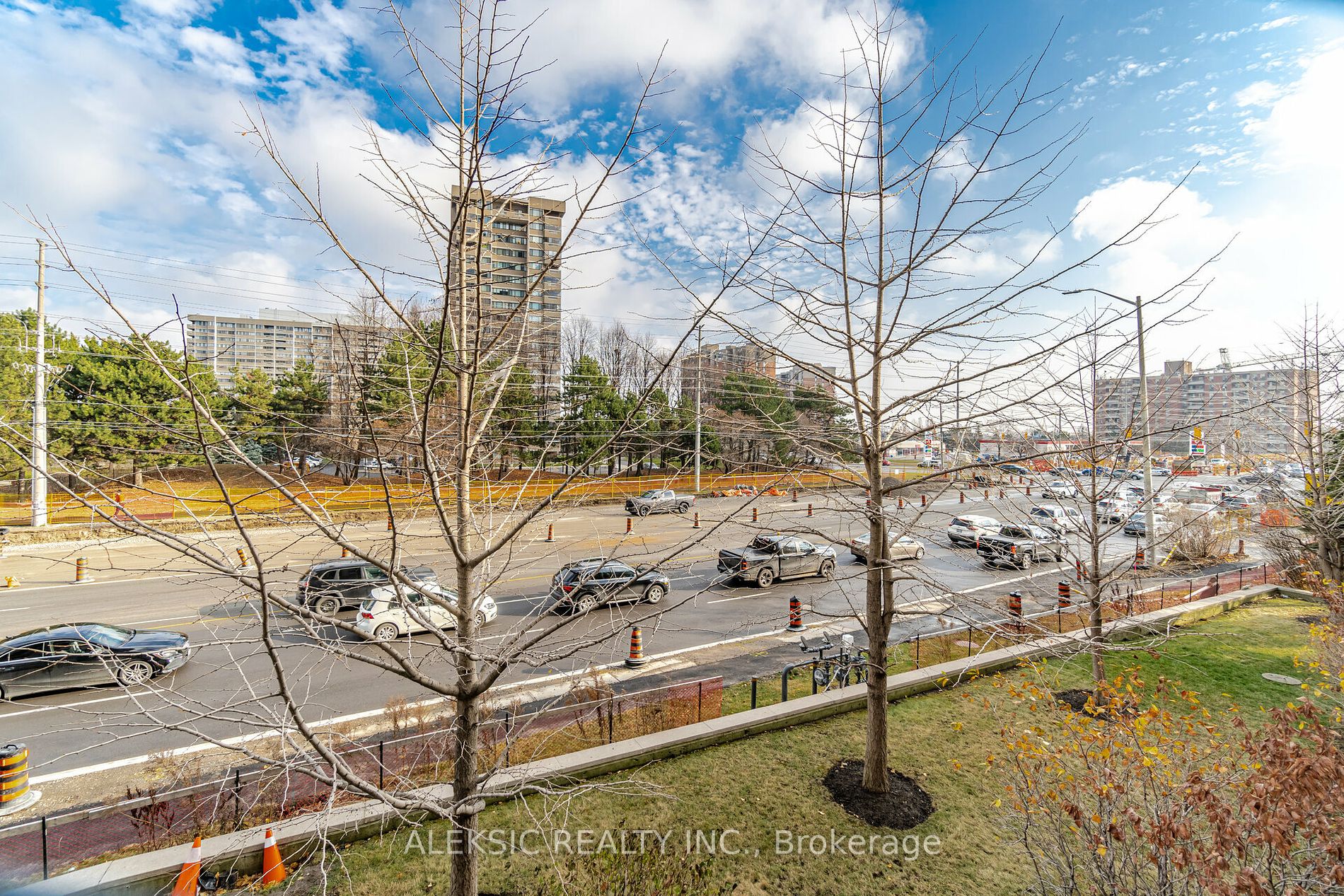 3504 Hurontario St, #202