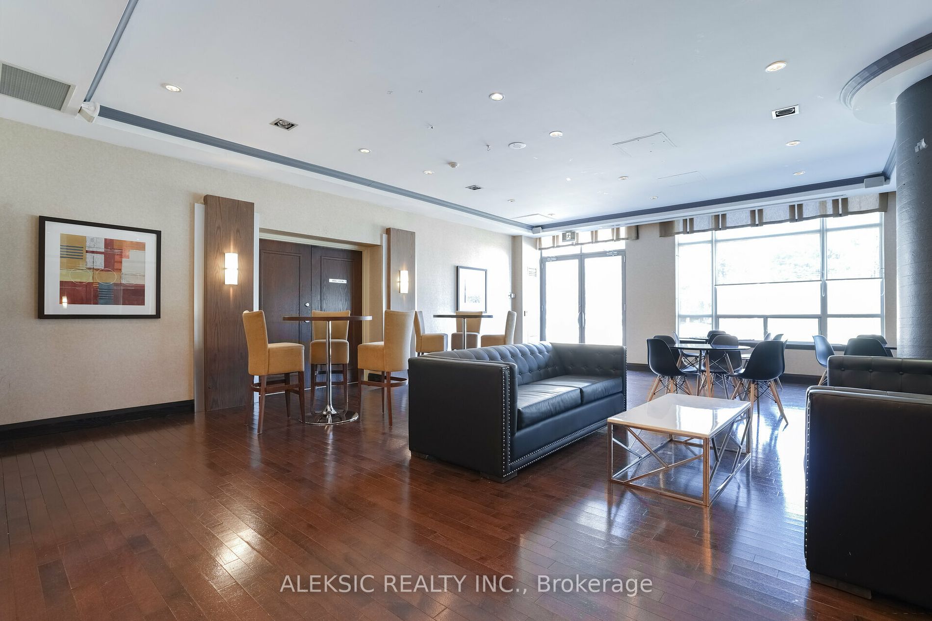 3504 Hurontario St, #202