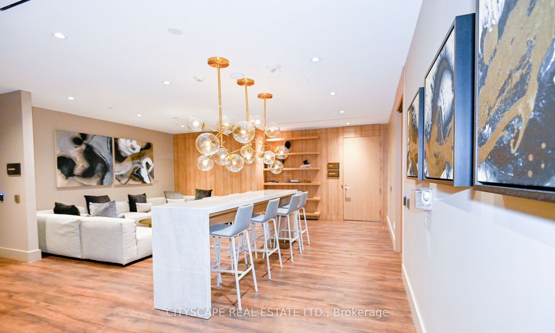 21 park Street E #601