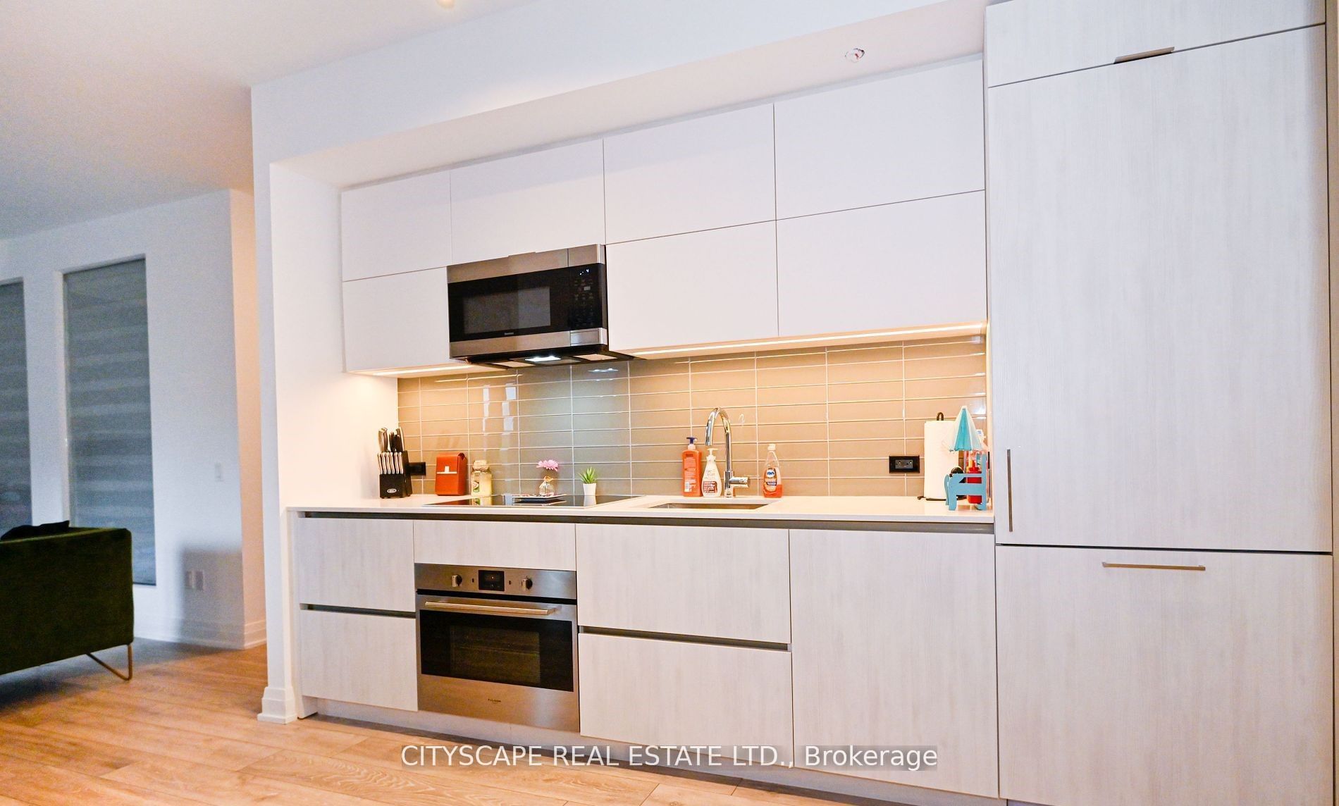 21 Park Street E #601