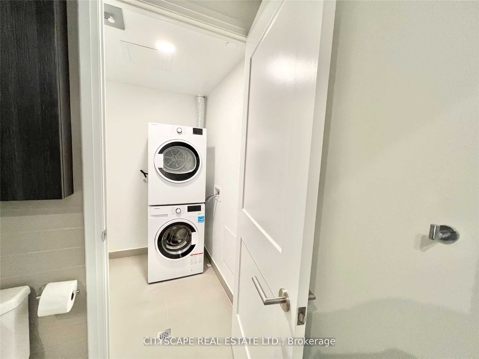 21 Park Street E #601