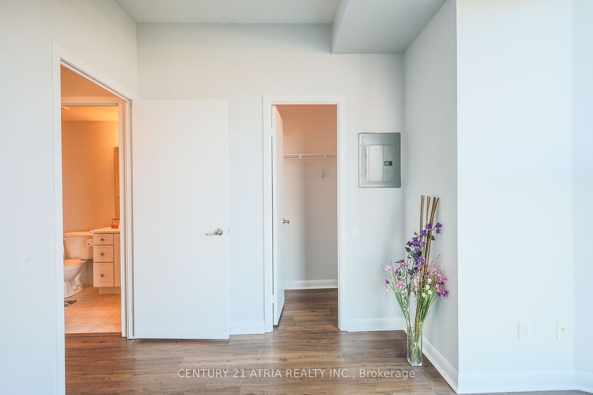 2067 Lake Shore Blvd W, #601