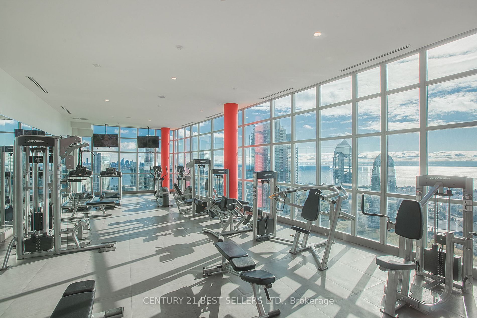 165 Legion Rd N, #2423