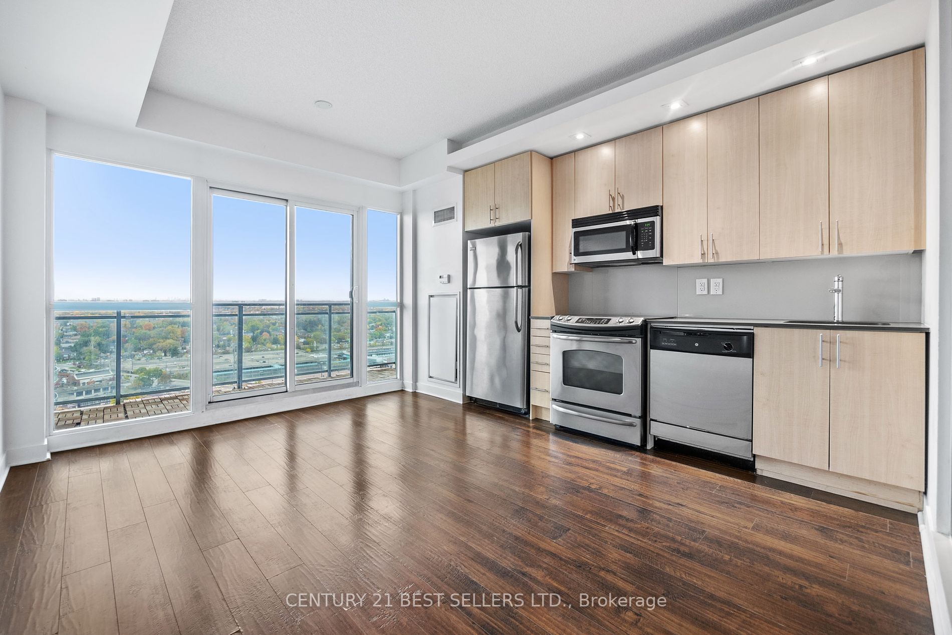165 Legion Rd N, #2423