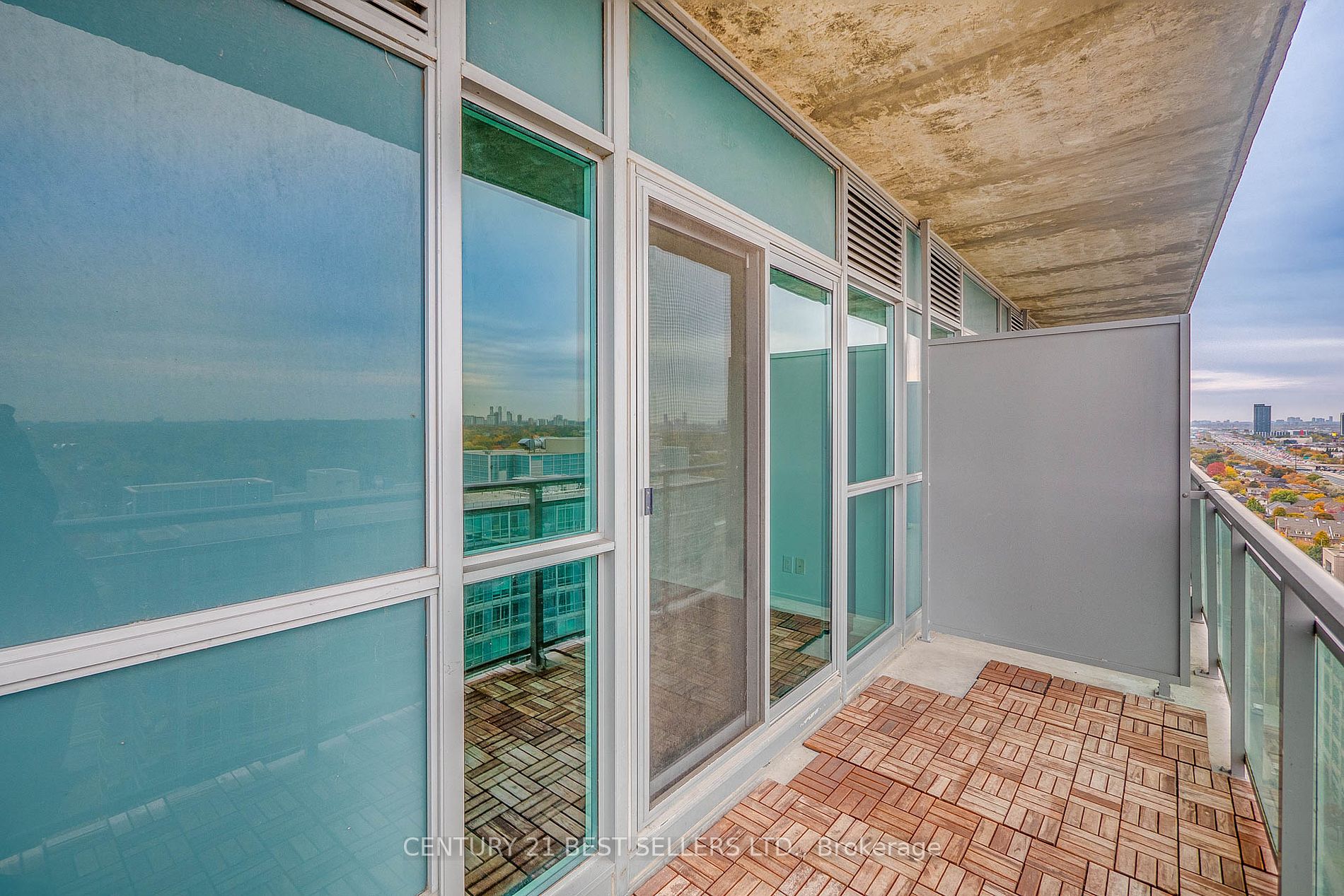 165 Legion Rd N, #2423