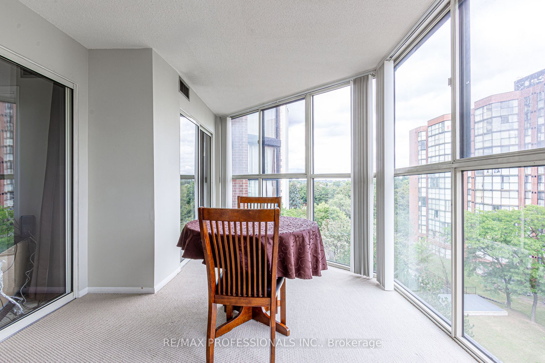 2091 Hurontario St, #710