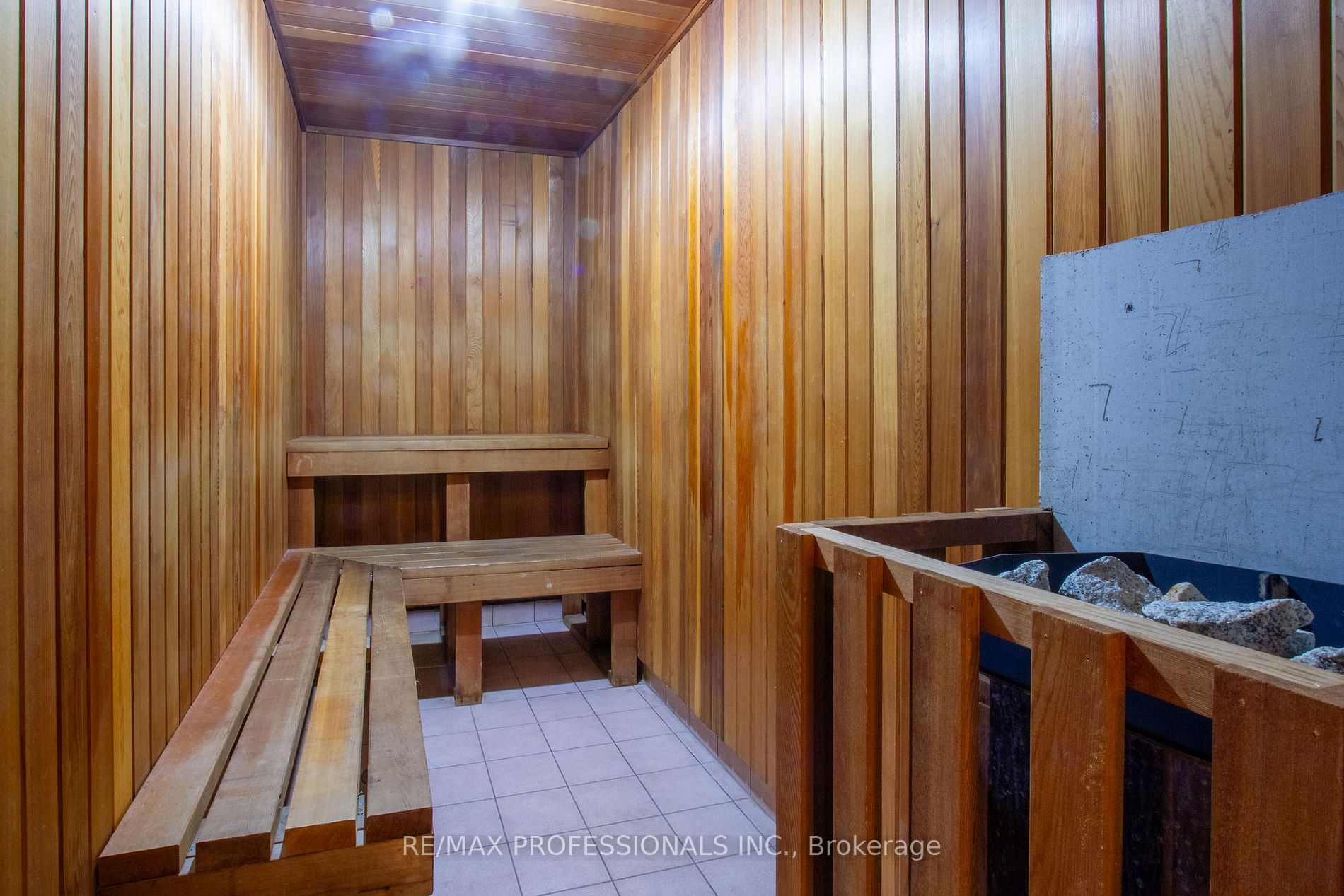 2091 Hurontario St, #710