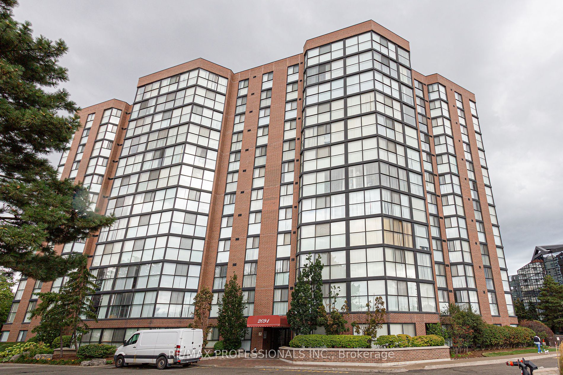 2091 Hurontario St, #710
