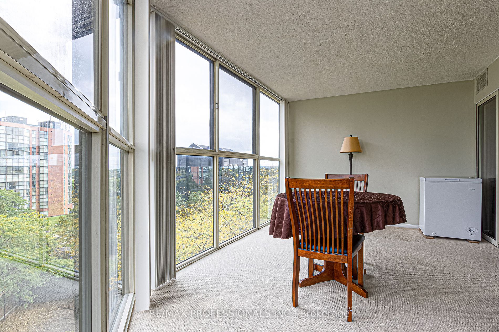 2091 Hurontario St, #710