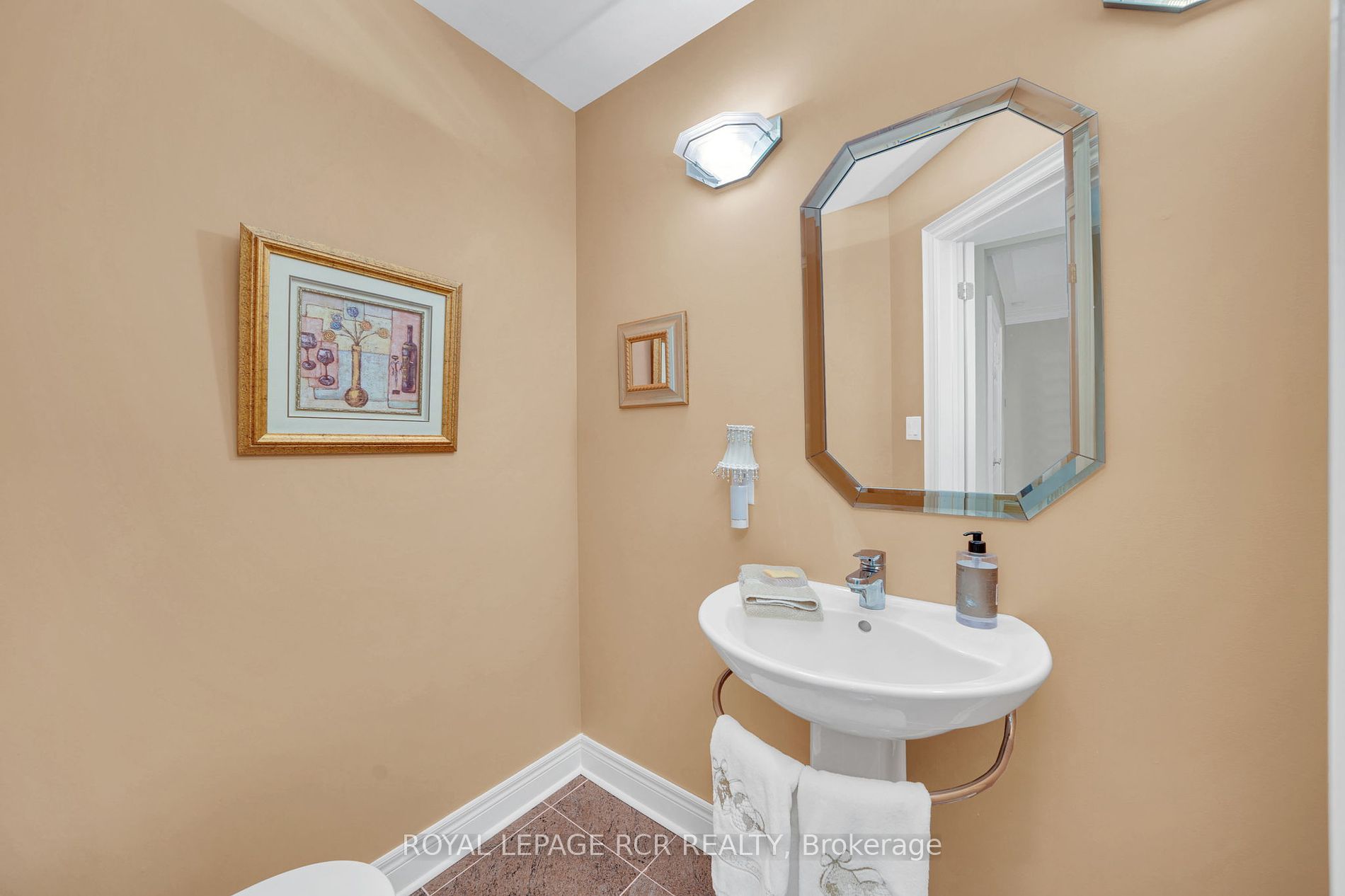27 Barbara Pl