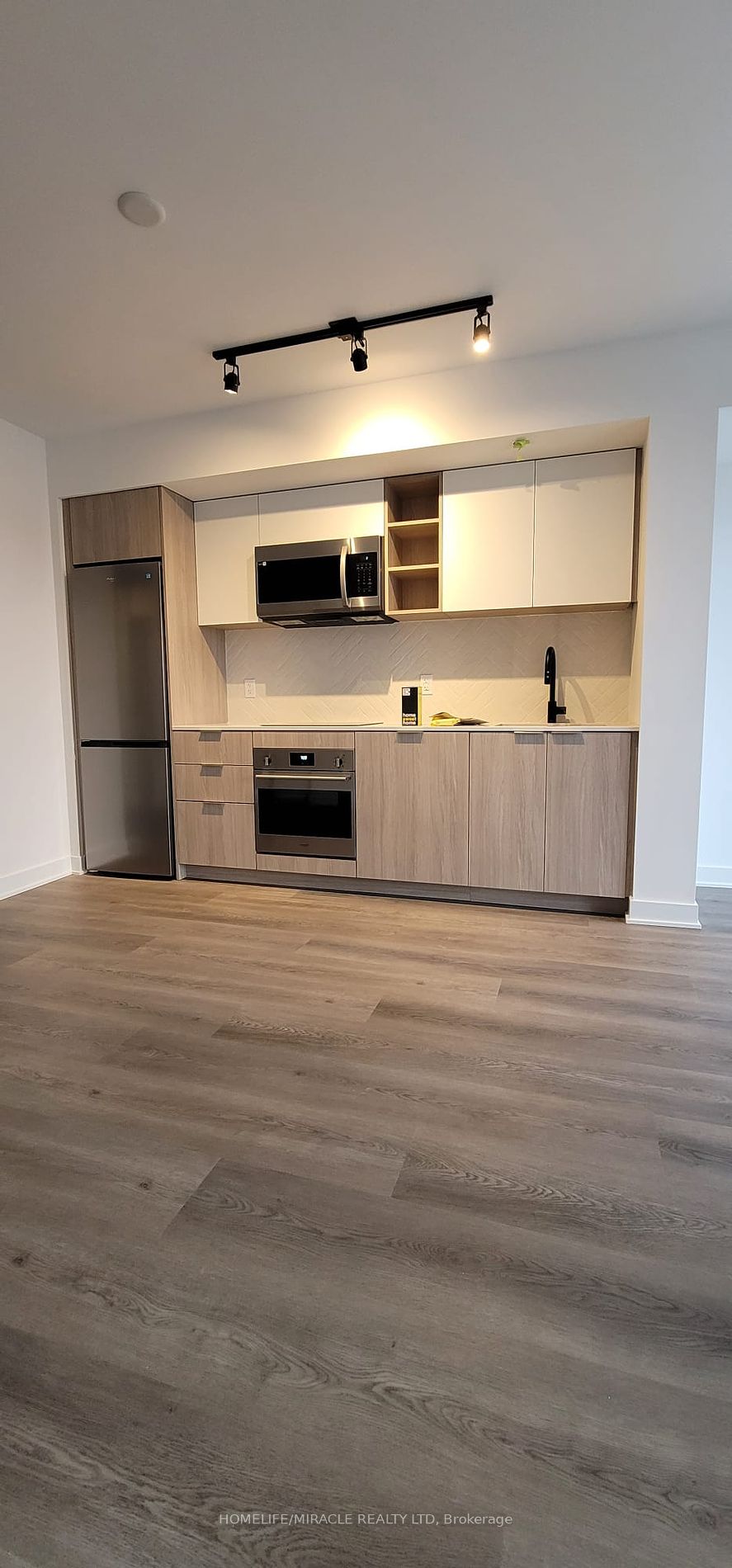 36 Zorra Street #320