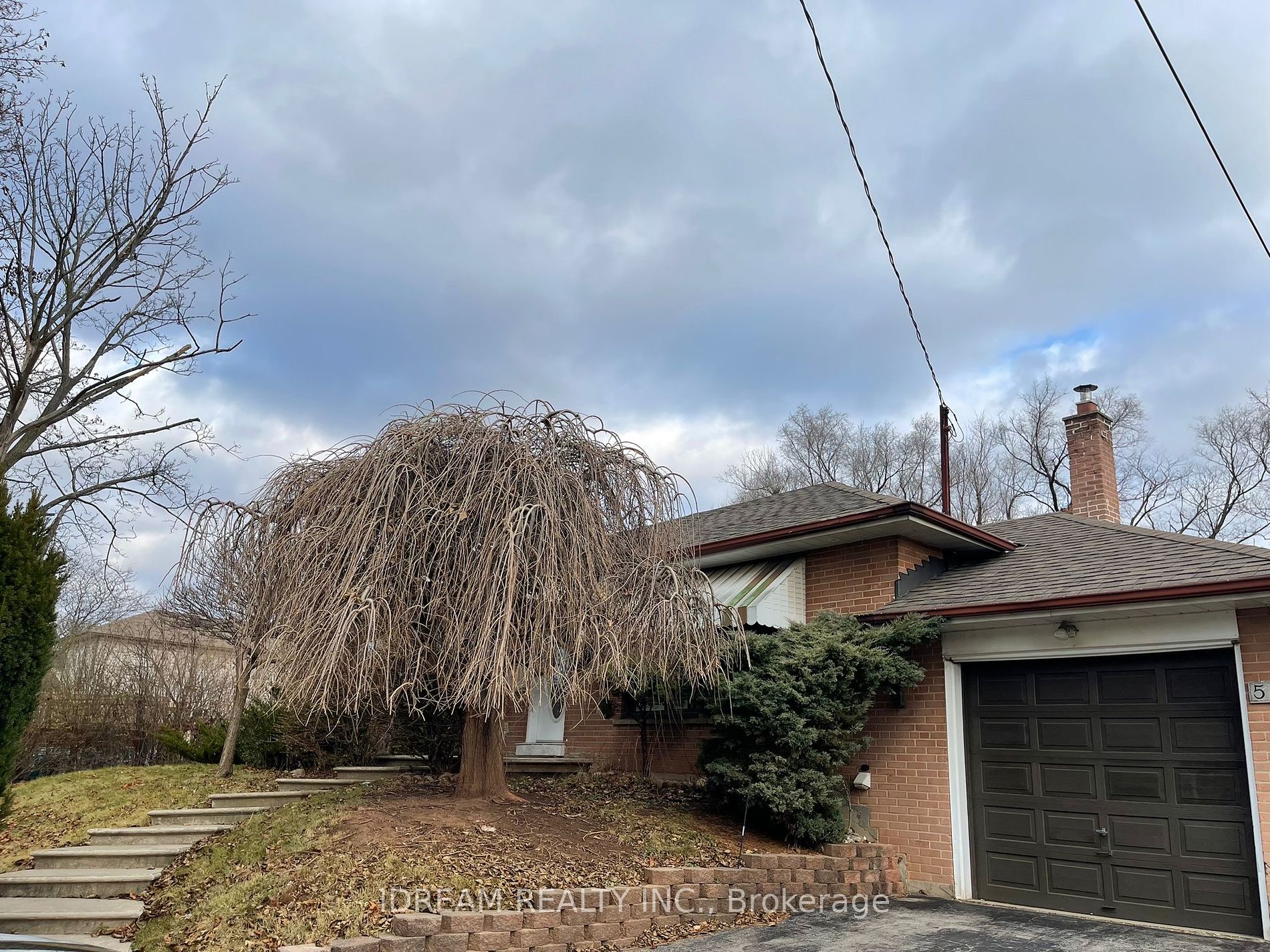 561 Weir Avenue