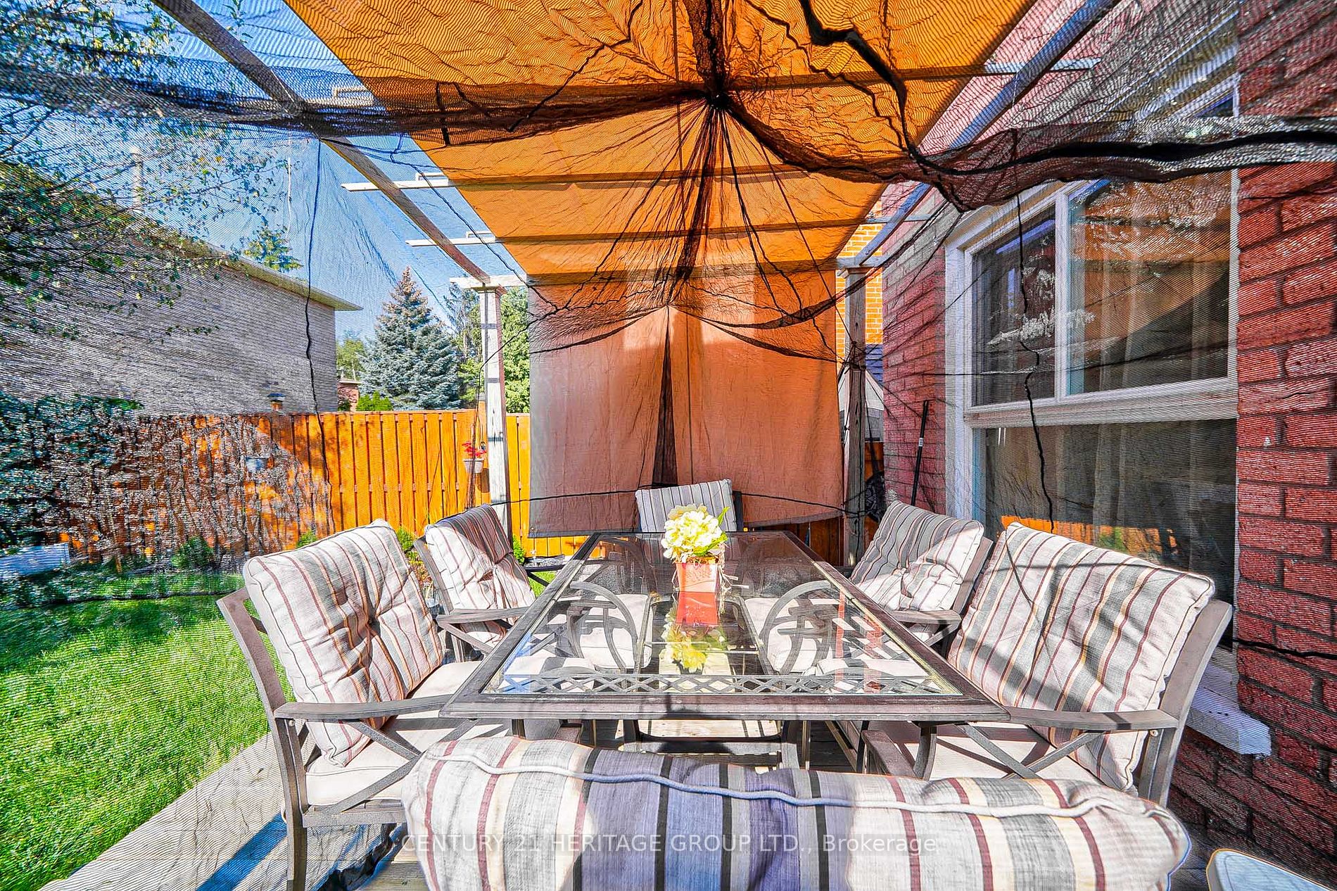 10 Shenstone Ave
