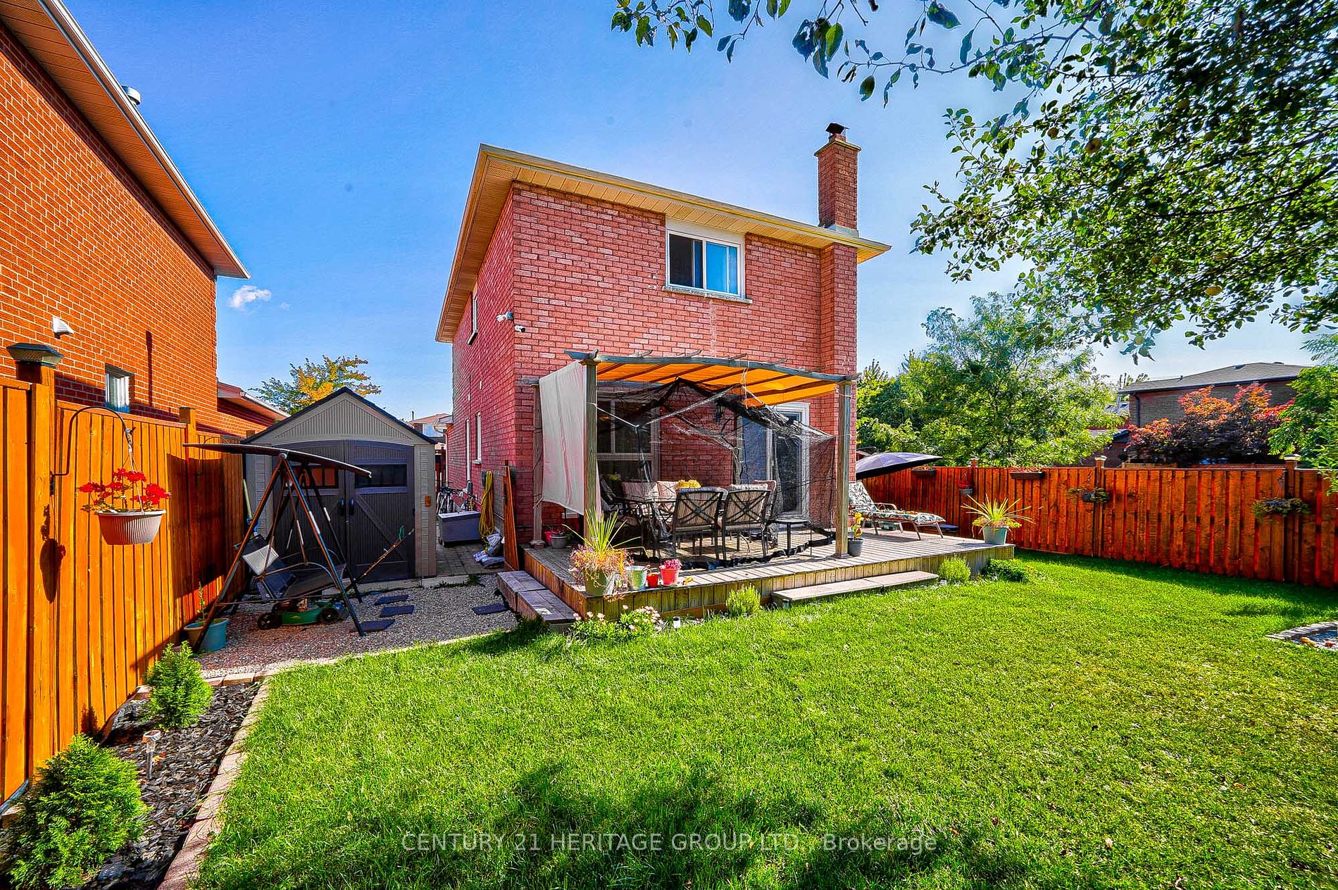 10 Shenstone Ave