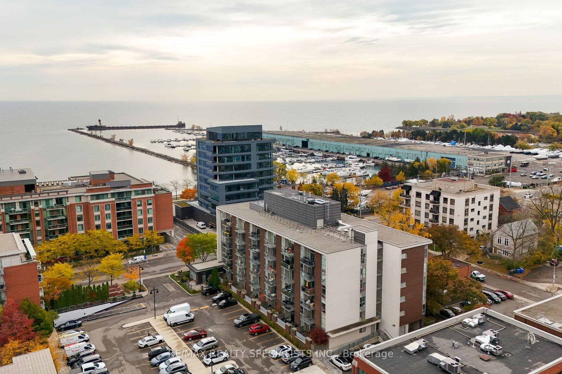 70 Port St E, #302