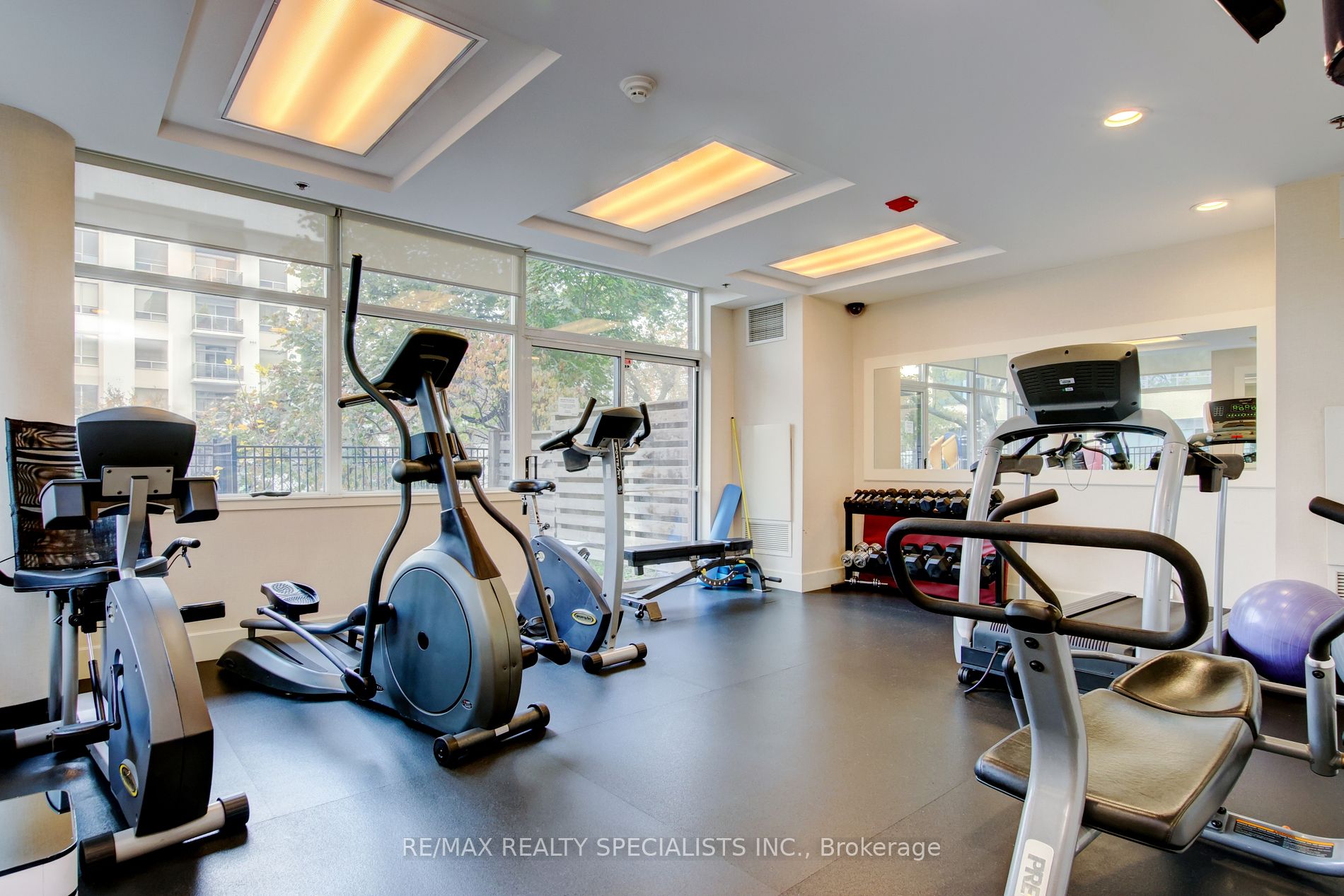 70 Port St E, #302