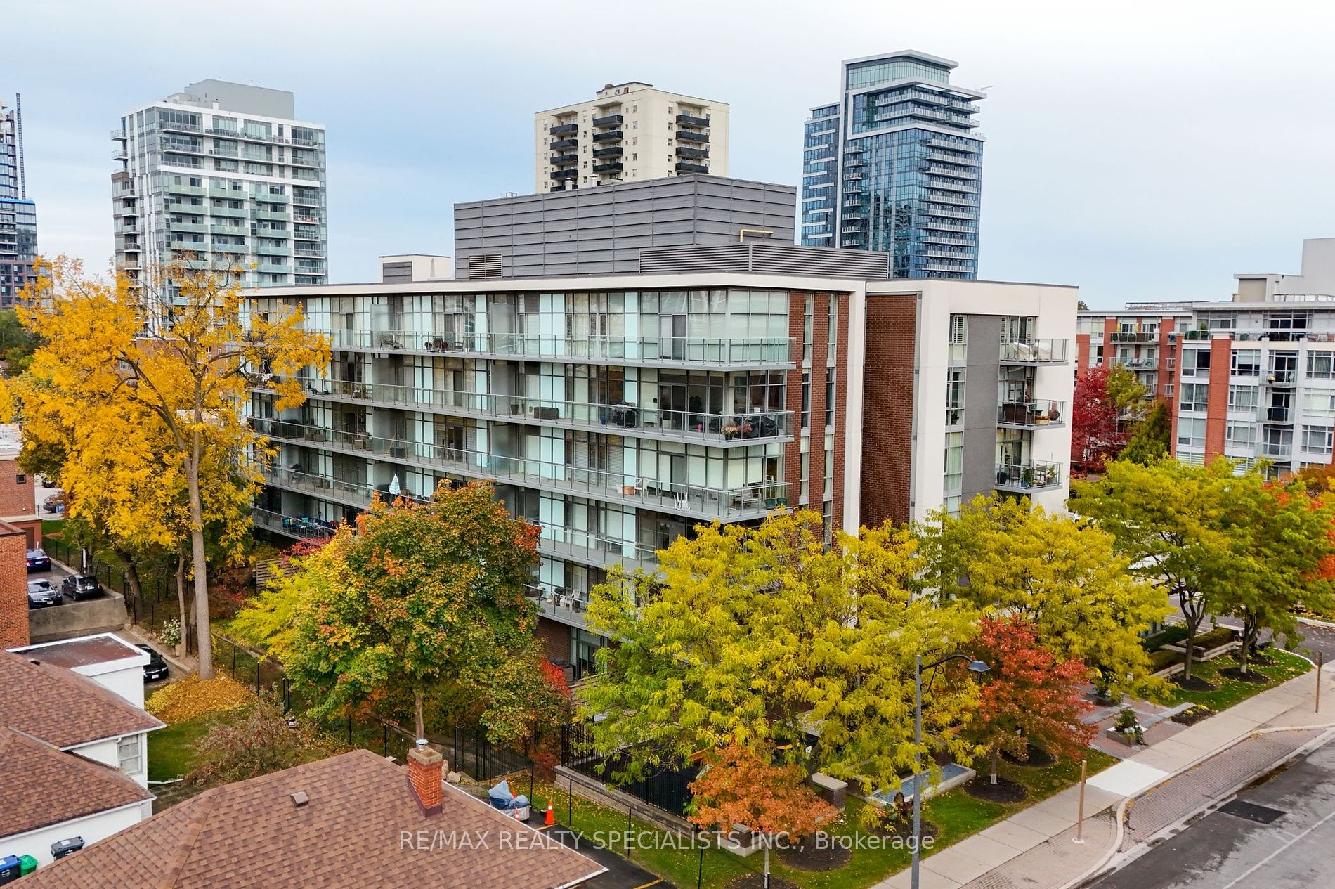 70 Port St E, #302