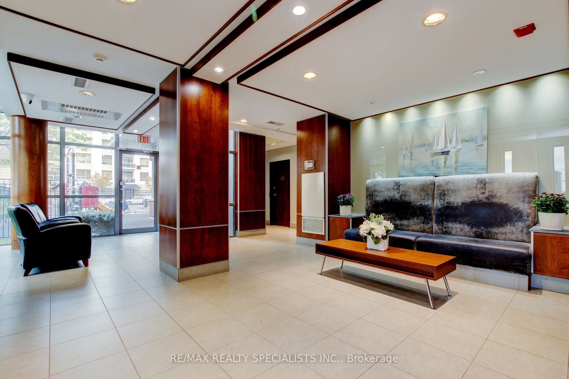 70 Port St E, #302