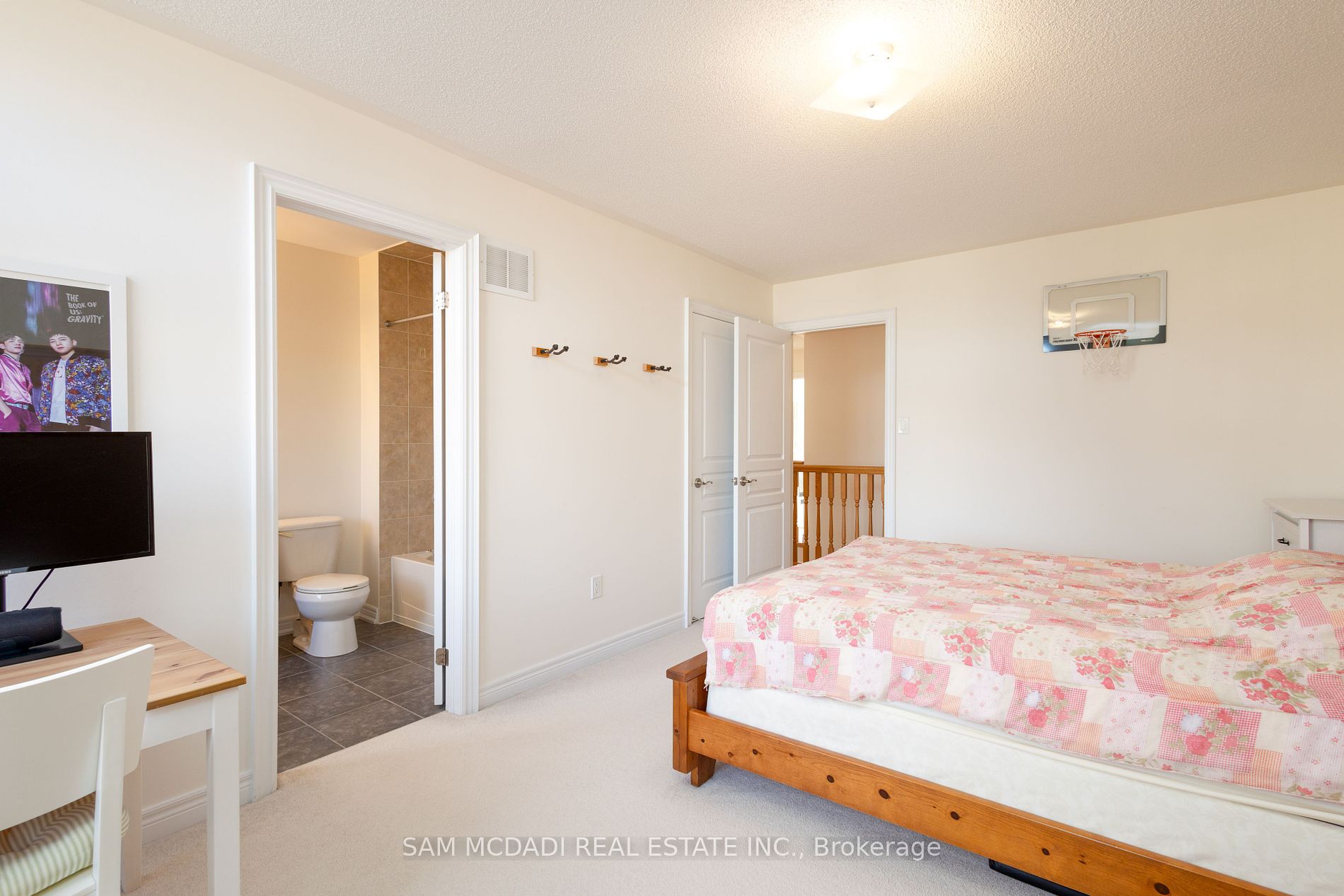 40 Timbercove Road