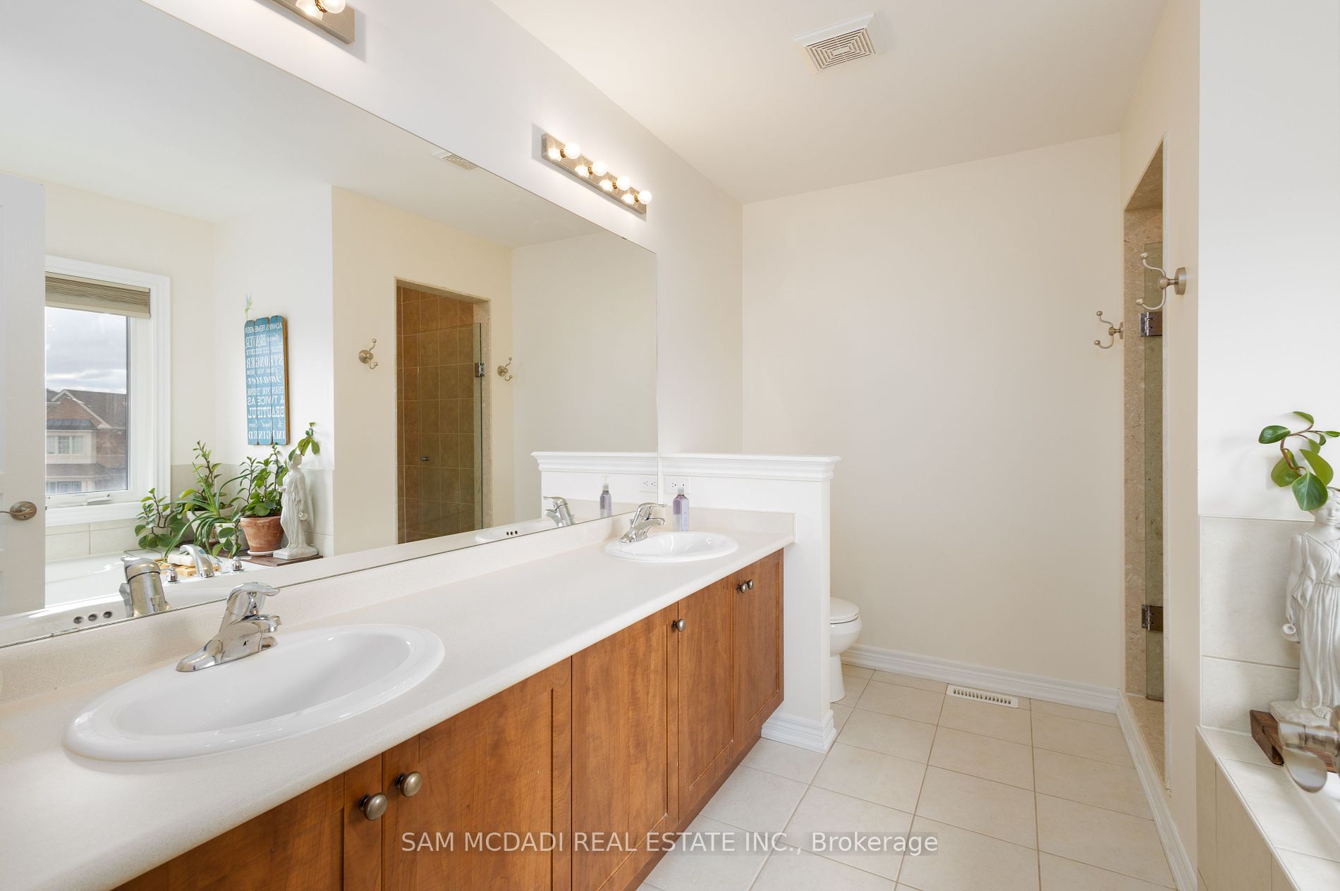40 Timbercove Road